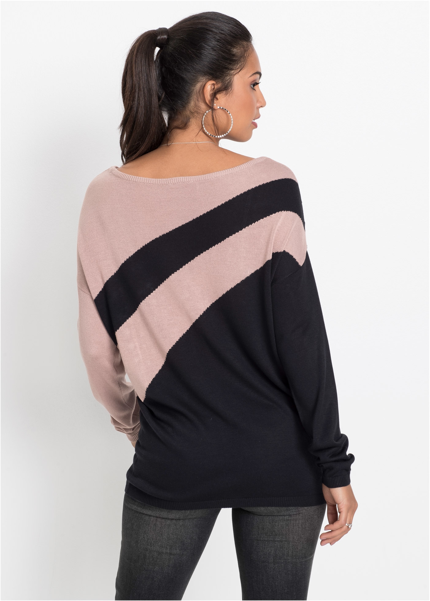 bonprix Longpullover »Longpullover mit Applikation« aus Polyacryl und Viskose, lässig geschnittene Passform