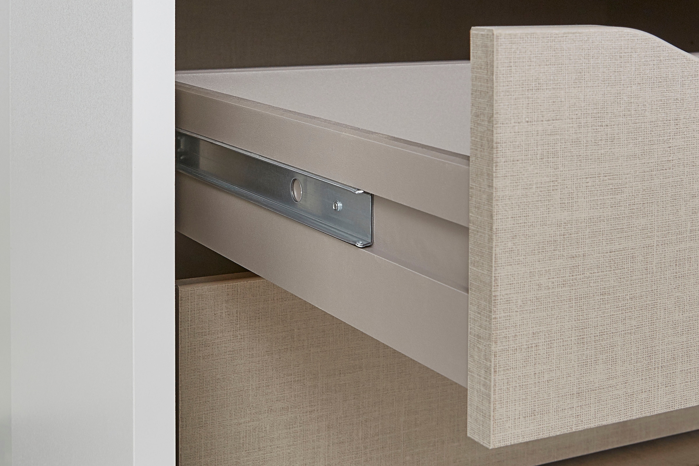 rauch Schwebetürenschrank »Kleiderschrank Schrank Garderobe Schlafzimmerschrank TUBONA« inkl. Schubkasteneinsatz und zusätzlichen Einlegeböden MADE IN GERMANY