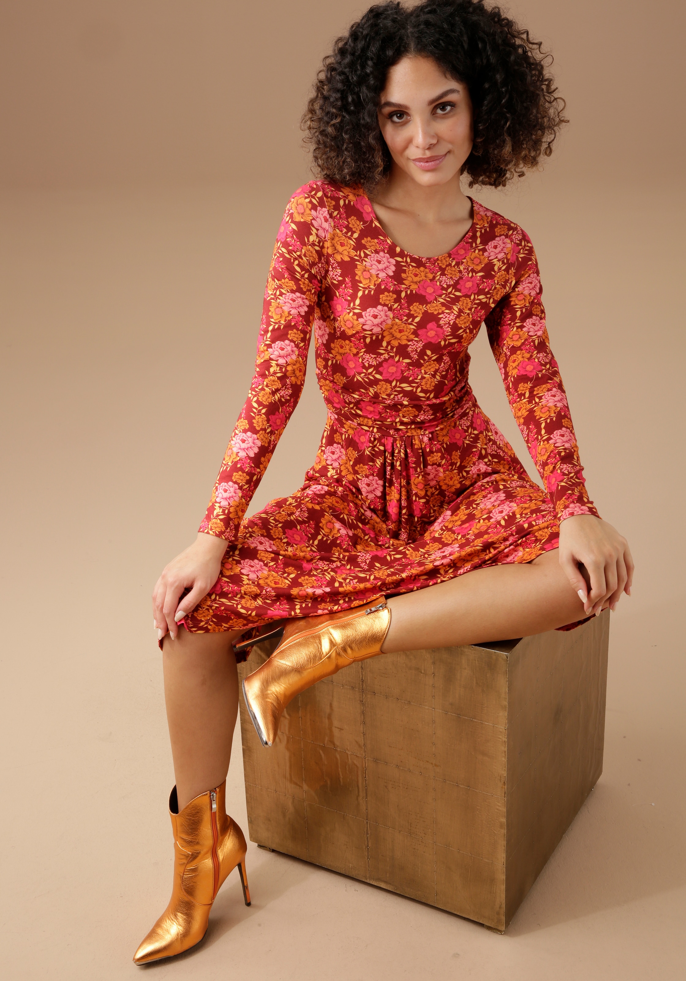 Aniston CASUAL Jerseykleid, mit romantischem ♕ bei Blumendruck