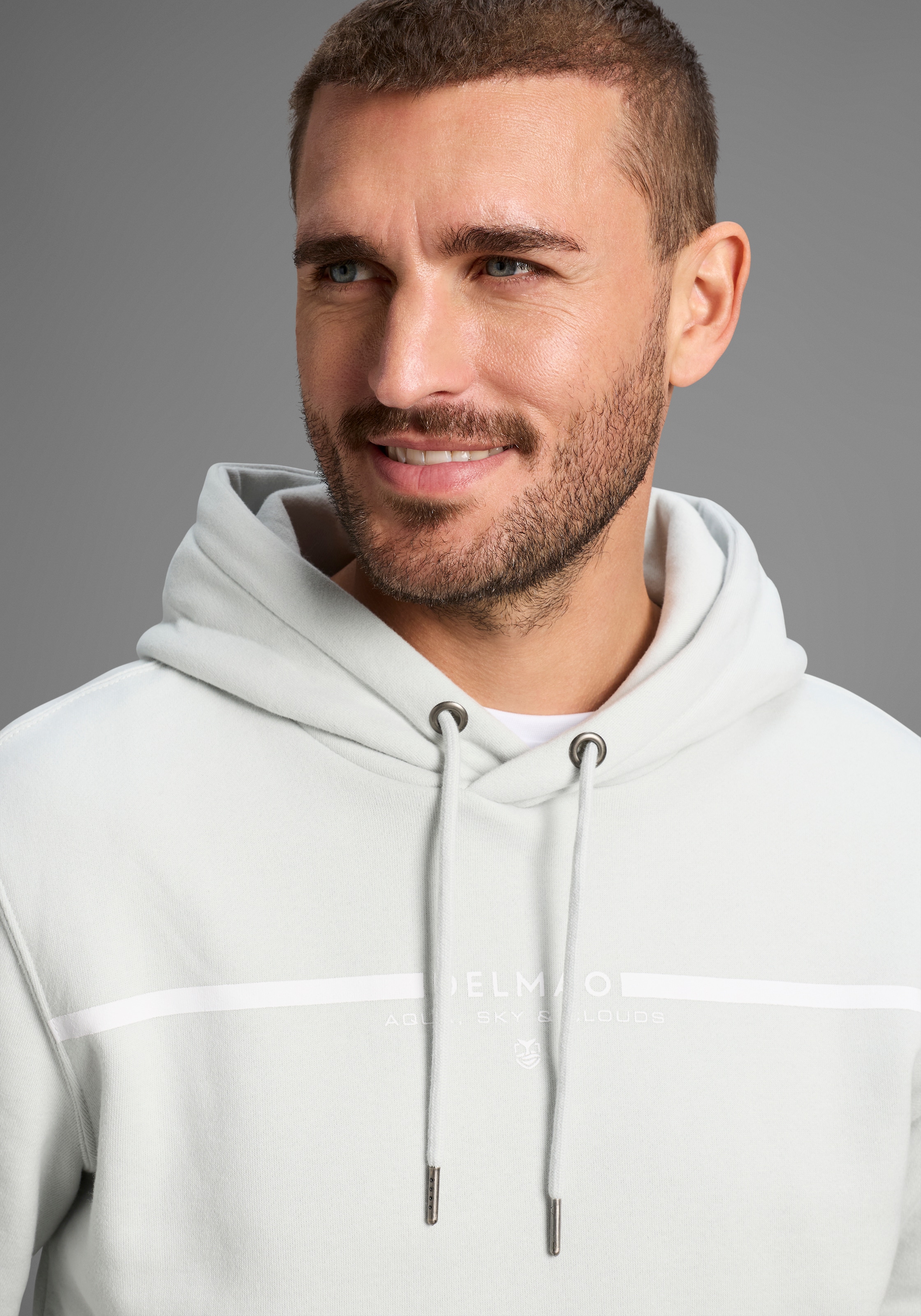 DELMAO Kapuzensweatshirt, Langarm, lockere Passform, mit Print, mit Kapuze