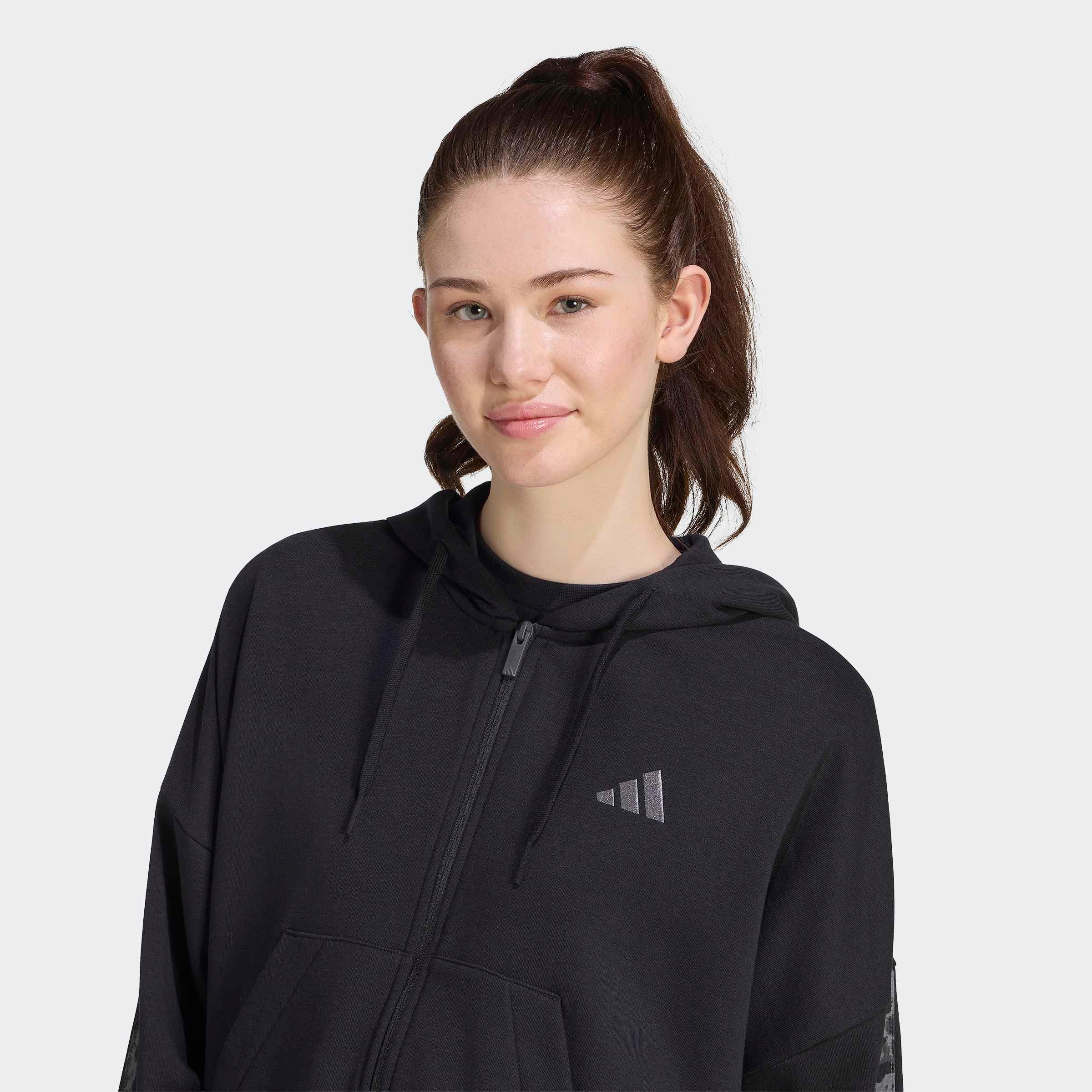 adidas Sportswear Kapuzensweatjacke »SEASONAL ESSENTIALS 3-STREIFEN, ANIMALPRINT«