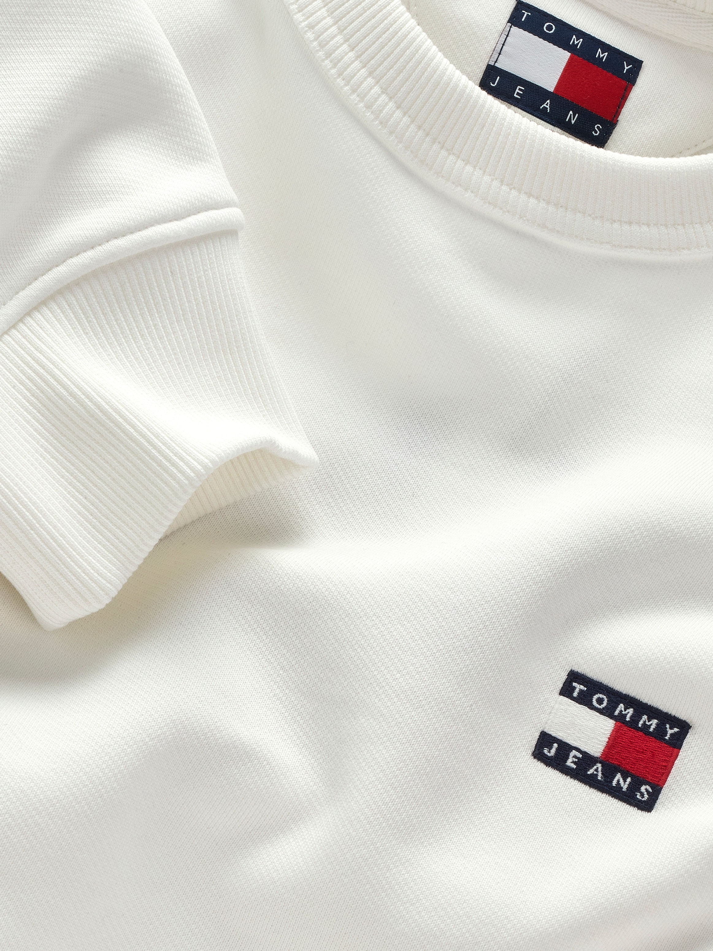 Tommy Jeans Sweatshirt »TJW BXY BADGE CREW«, mit Logo-Badge