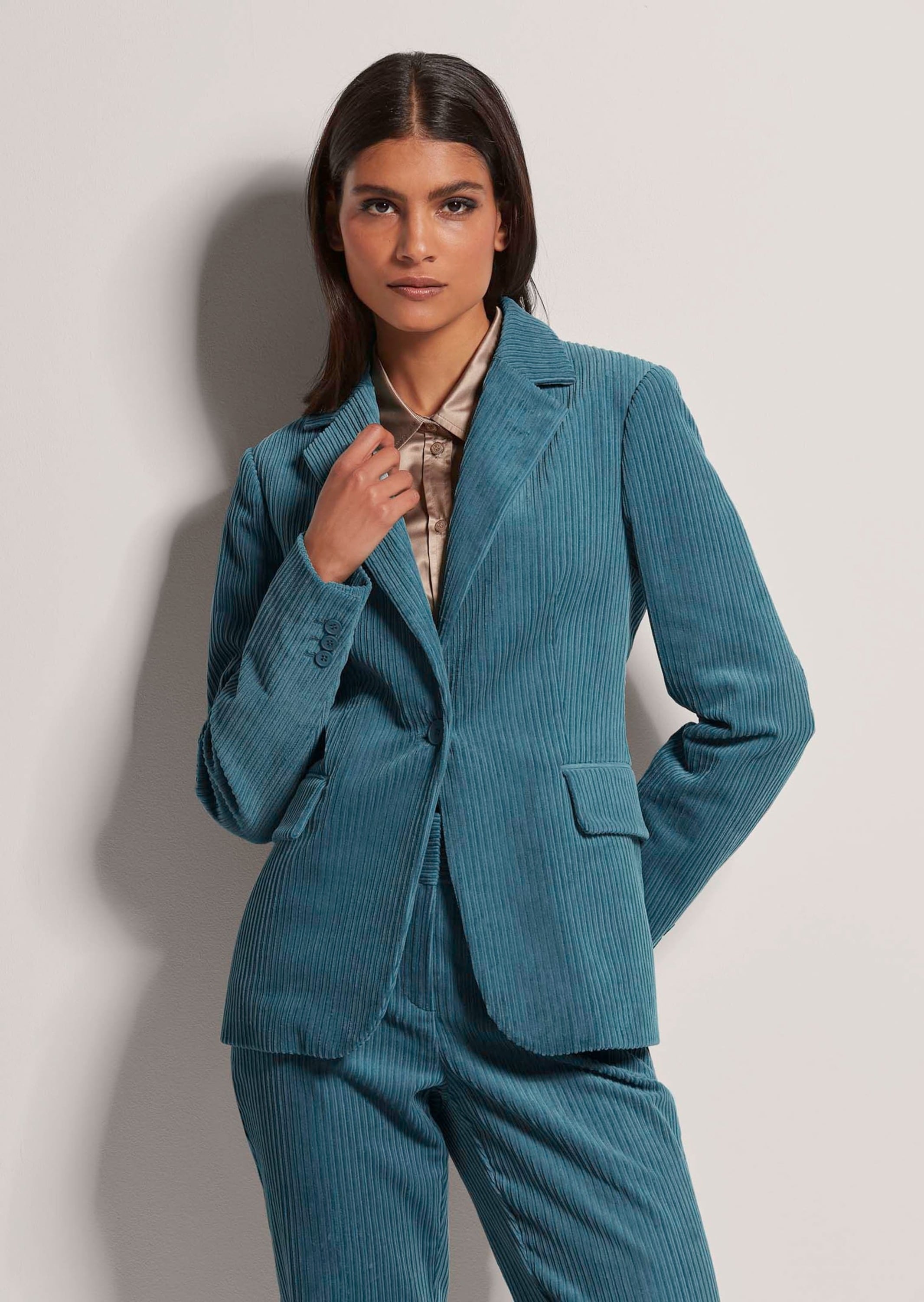 MADELEINE Jerseyblazer »Cordblazer Klassischer Cordblazer mit Reverskragen«
