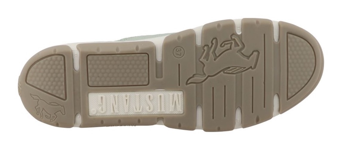 Mustang Shoes Slip-On Sneaker »Sue«  Freizeitschuh, Halbschuh, Slipper mit Logoschriftzügen