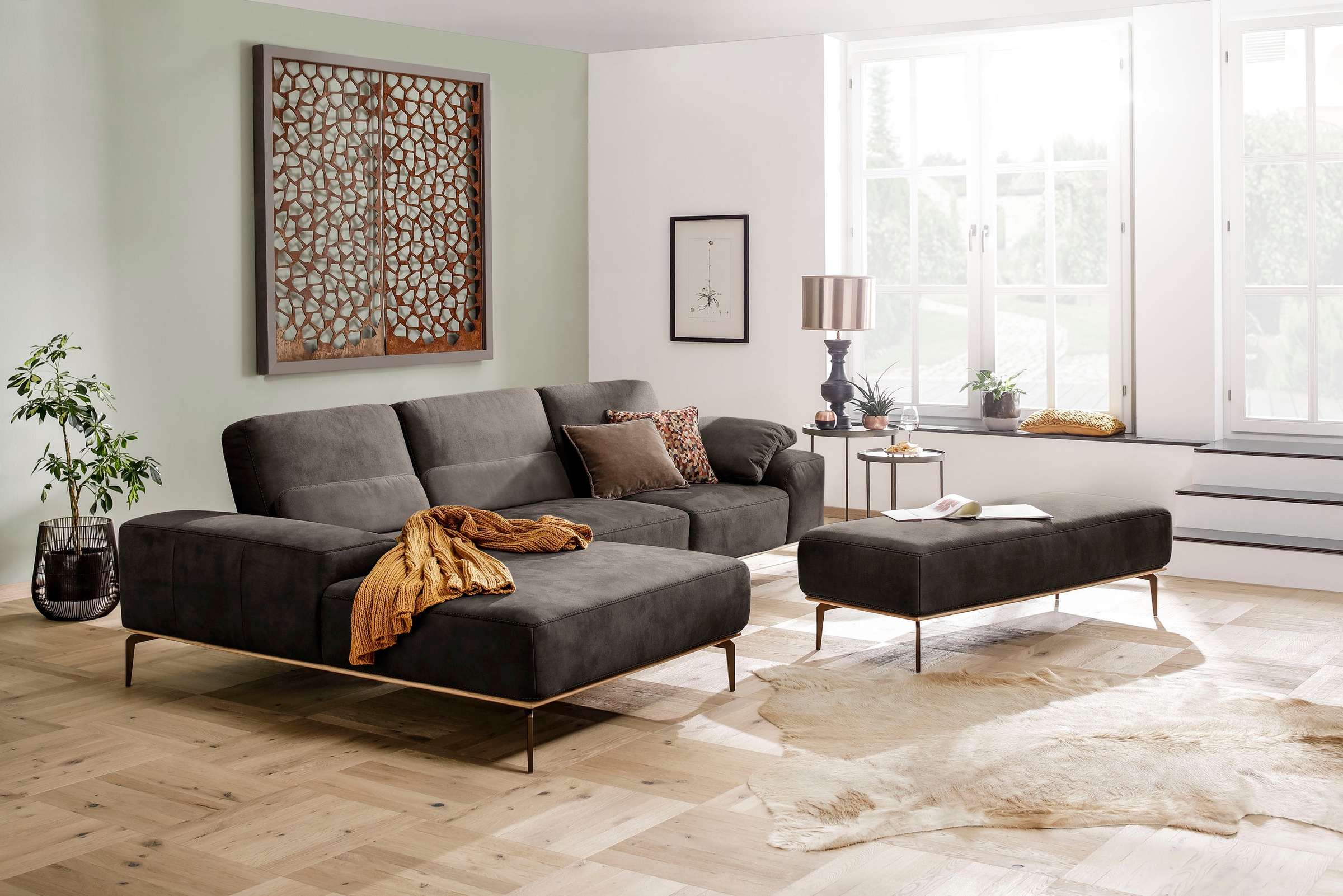 W.SCHILLIG Ecksofa »run, Designsofa mit tollem Sitzkomfort, bequem, L-Form«, mit Holzsockel, Füße in Bronze pulverbeschichtet, Breite 319 cm