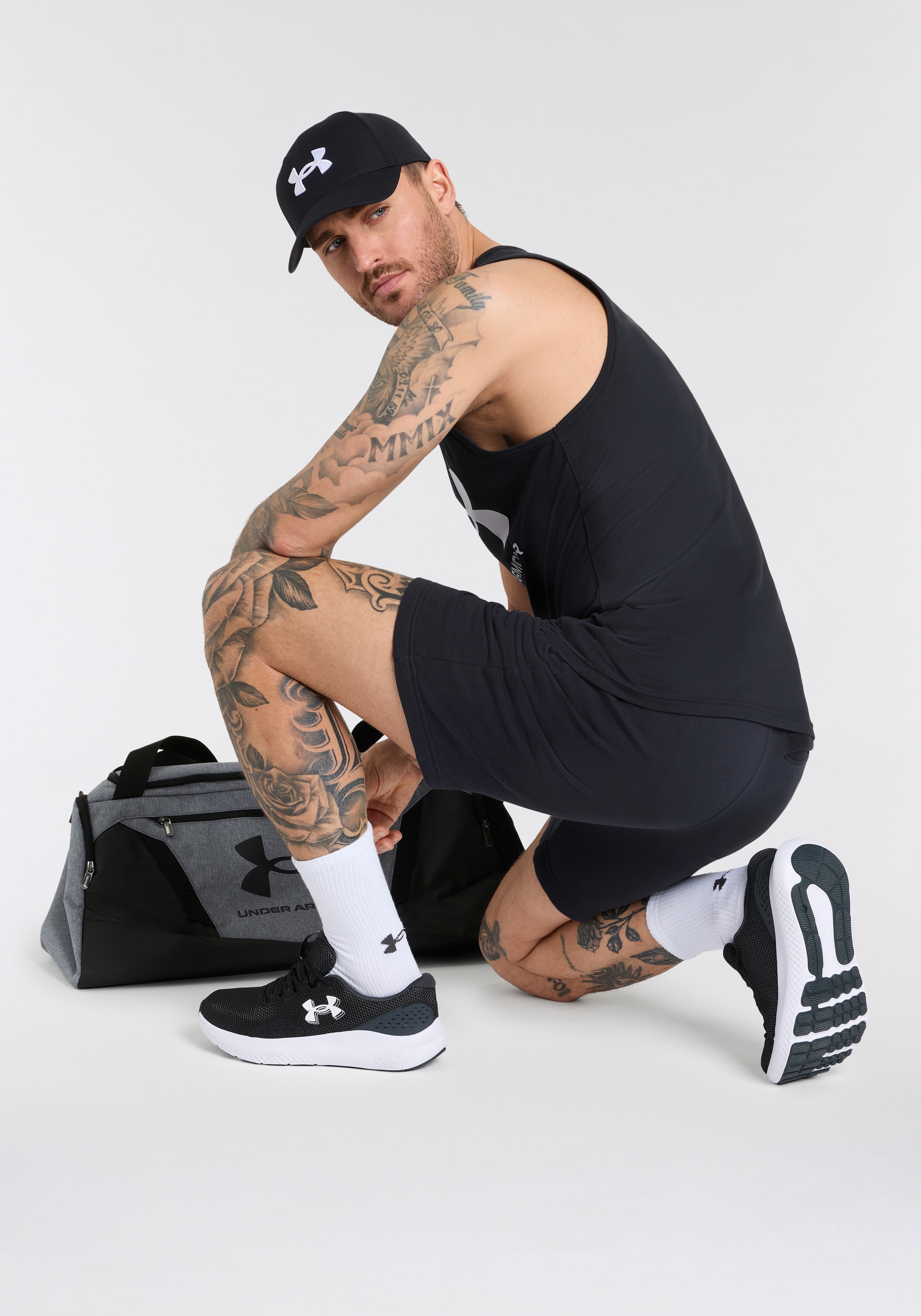 Under Armour® Sweatshorts »UA Rival Fleece Shorts«  aus Baumwolle und Polyester, mit elastischem Bund, mit Seitentaschen