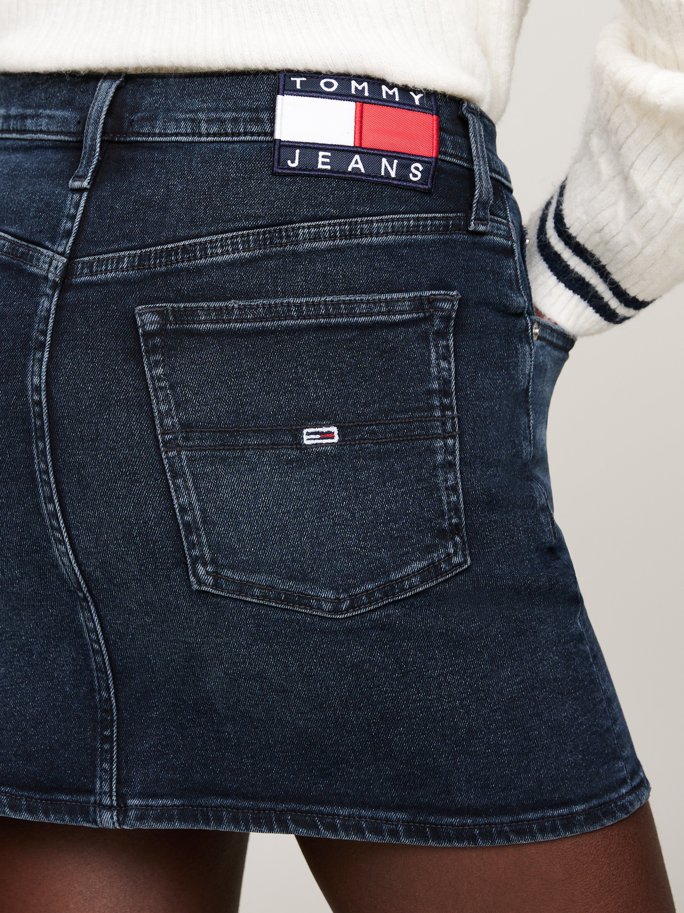 Tommy Jeans Jeansrock »IZZIE MR MN SKIRT DH6268«, mit Used-Waschung, im 5-Pocket-Stil