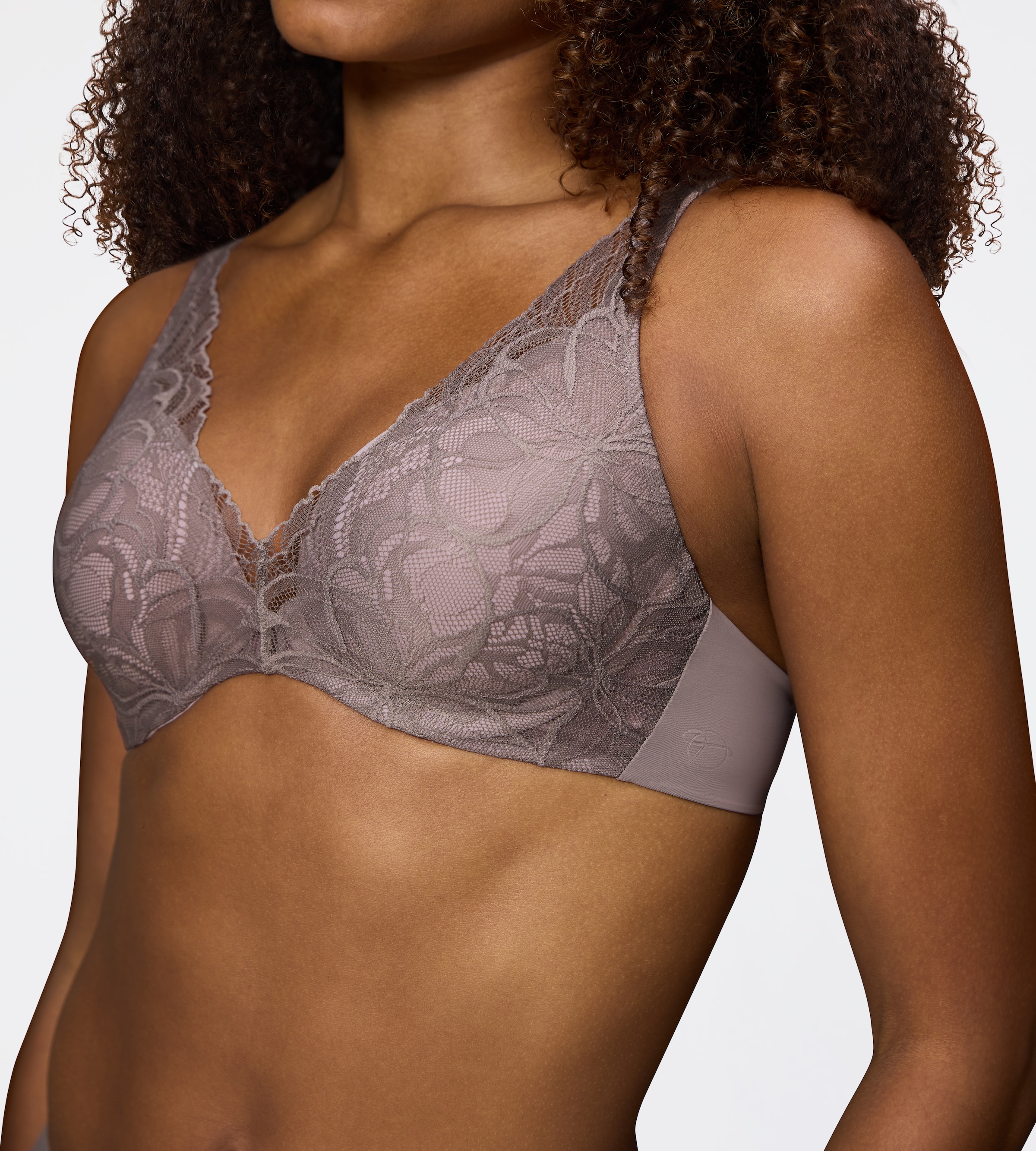 Triumph Bügel-BH »Body Make-Up Illusion Lace« mit Stretch-Spitze und Lifting-Effekt