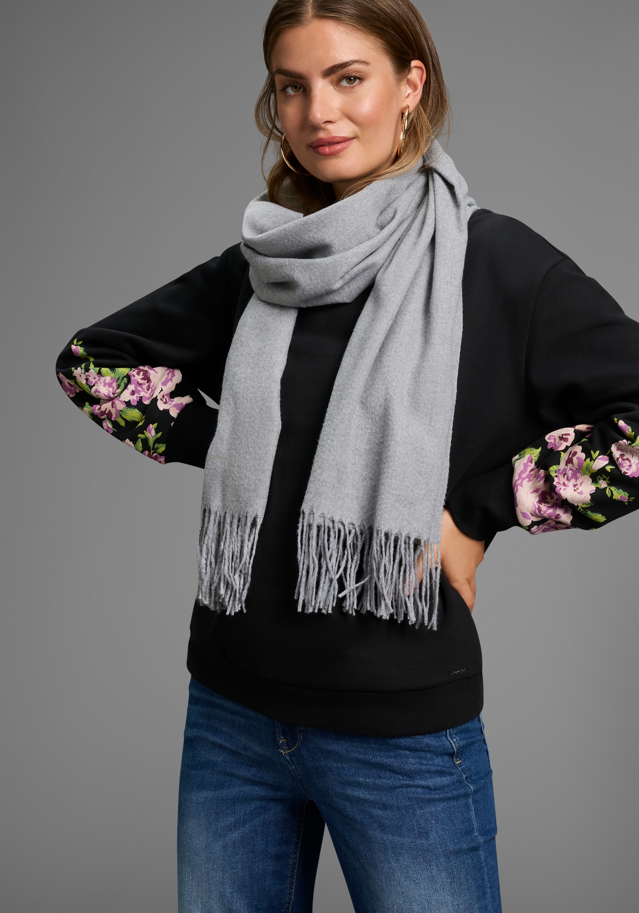 Laura Scott Schal mit modischen Fransen in klassischen Unifarben - NEW