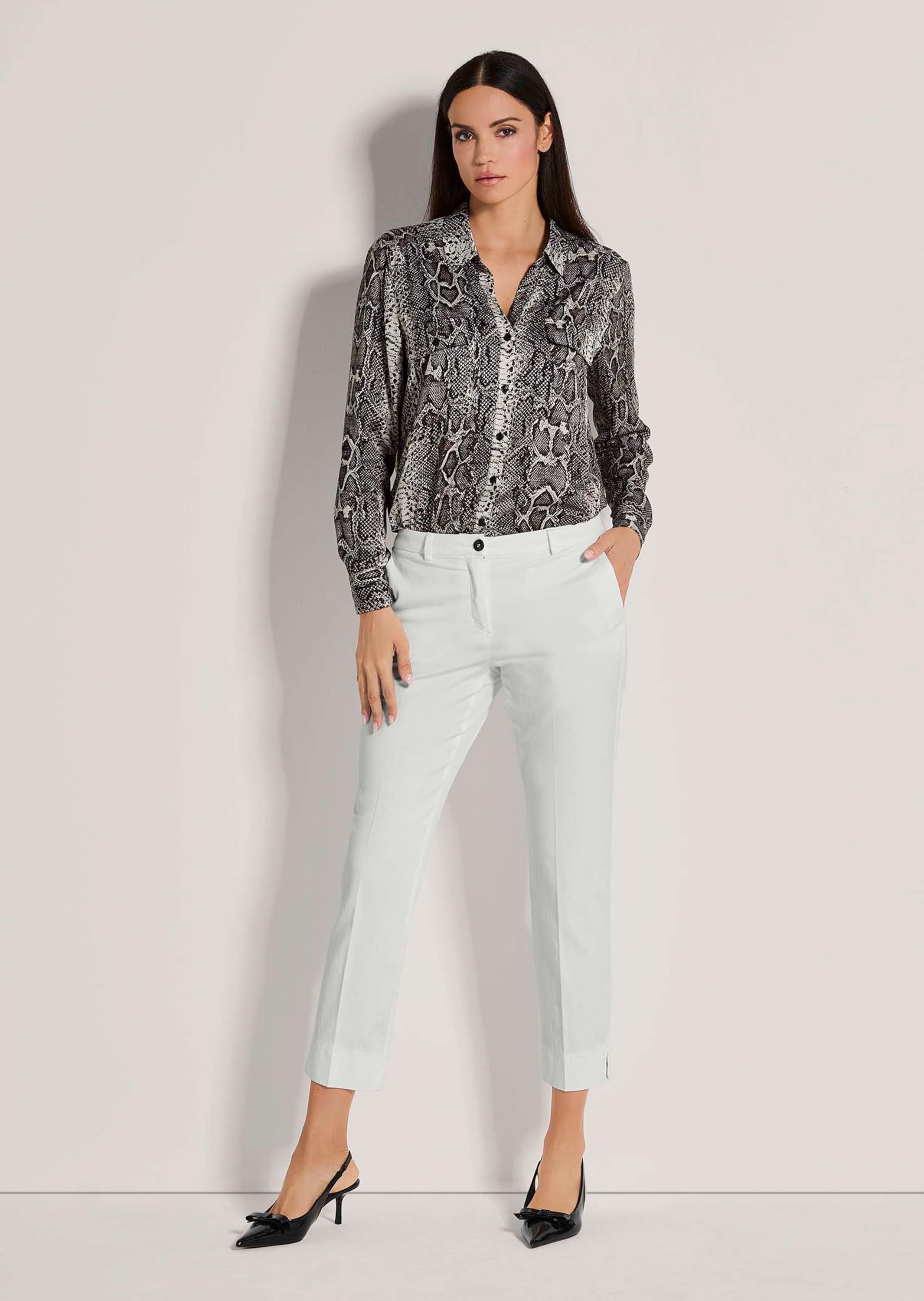 MADELEINE Chinohose »Hose Chino-Hose mit Bügelfalten«