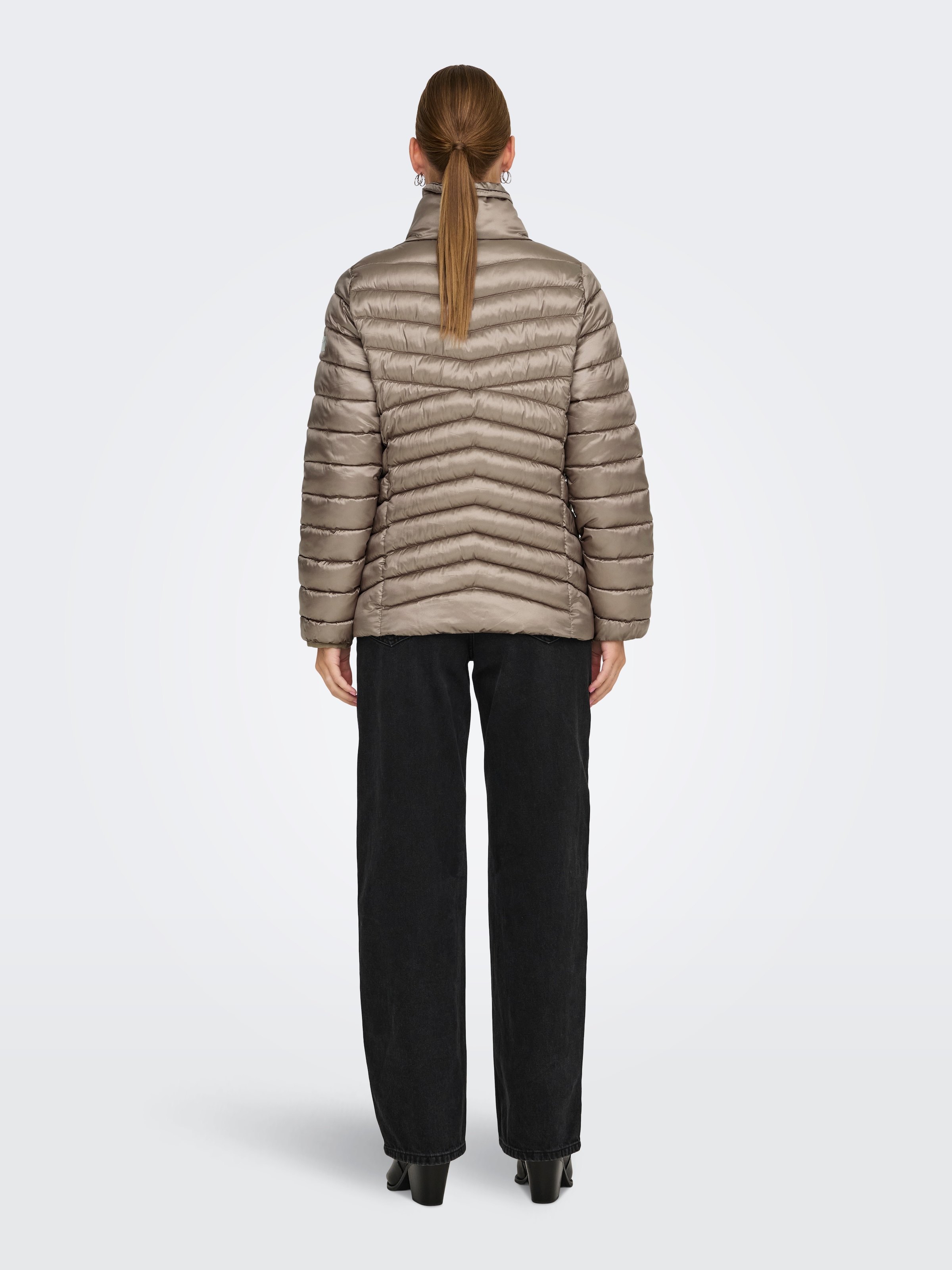 ONLY Steppjacke »ONLVEGA QUILTED LIFE JACKET CC OTW«