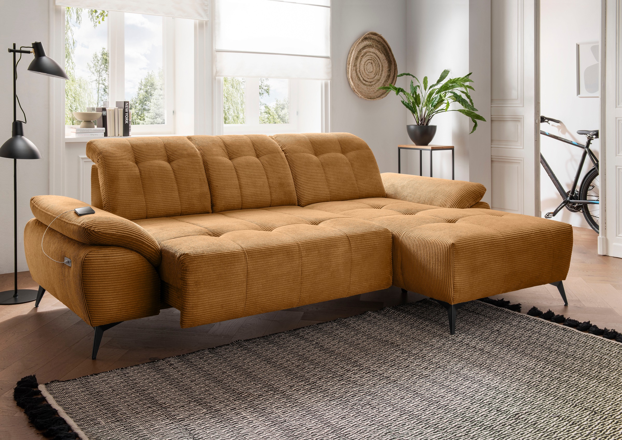 Home affaire Ecksofa »Lazio modern und bequem, schmale Armlehnen, tolle Detailverarbeitung« zwei verschiedene Fußfarben wählbar
