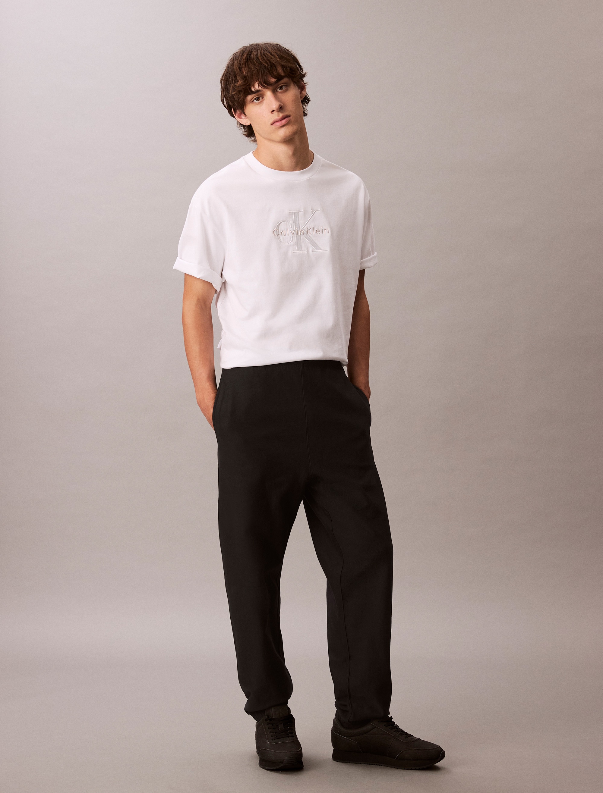 Calvin Klein Jeans Sweathose »PREMIUM TERRY MONOGRAM JOGGER«, Mit elastischem Bund