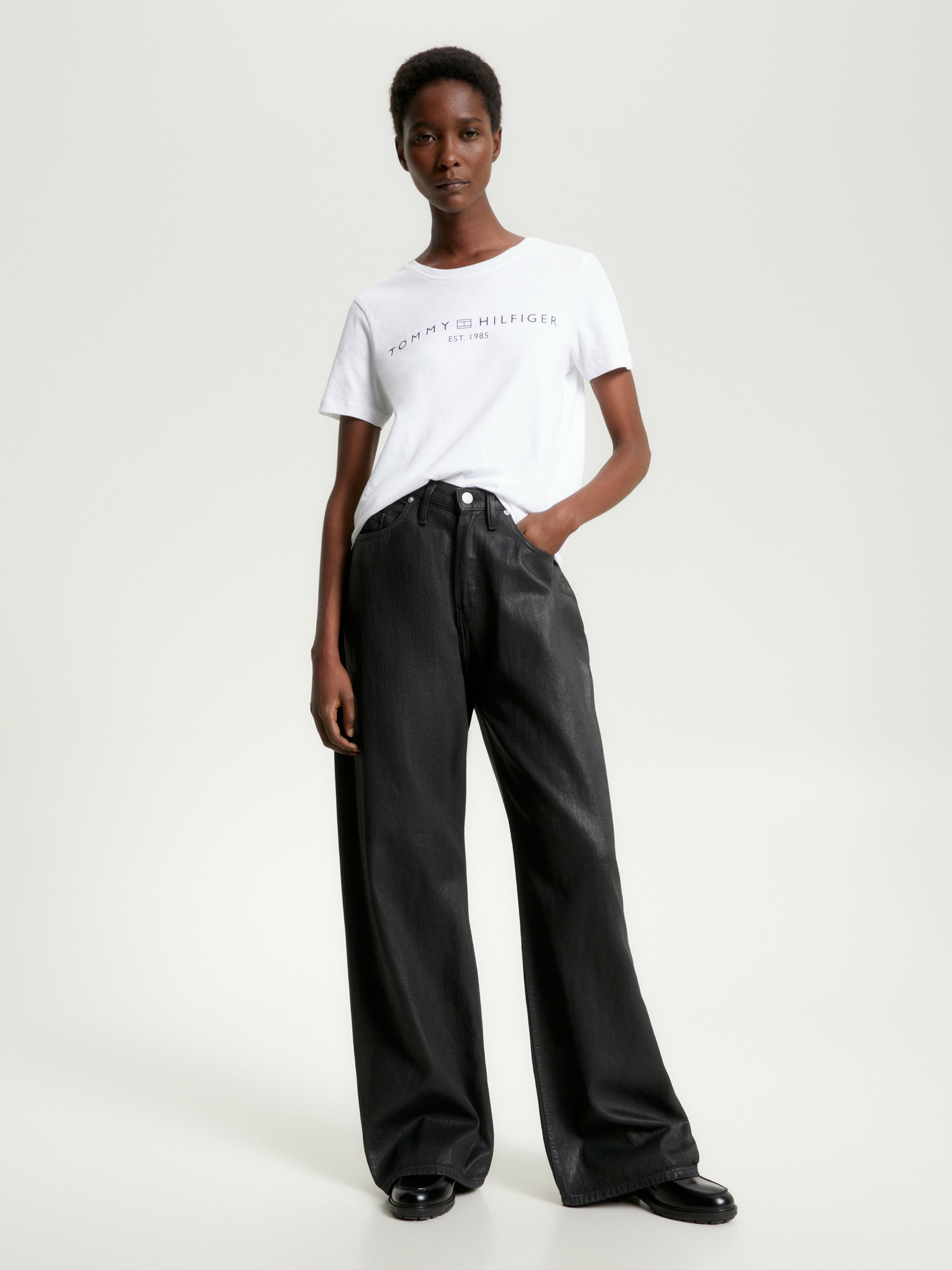 Tommy Hilfiger T-Shirt »REG CORP LOGO C-NK SS«, mit Logoschriftzug