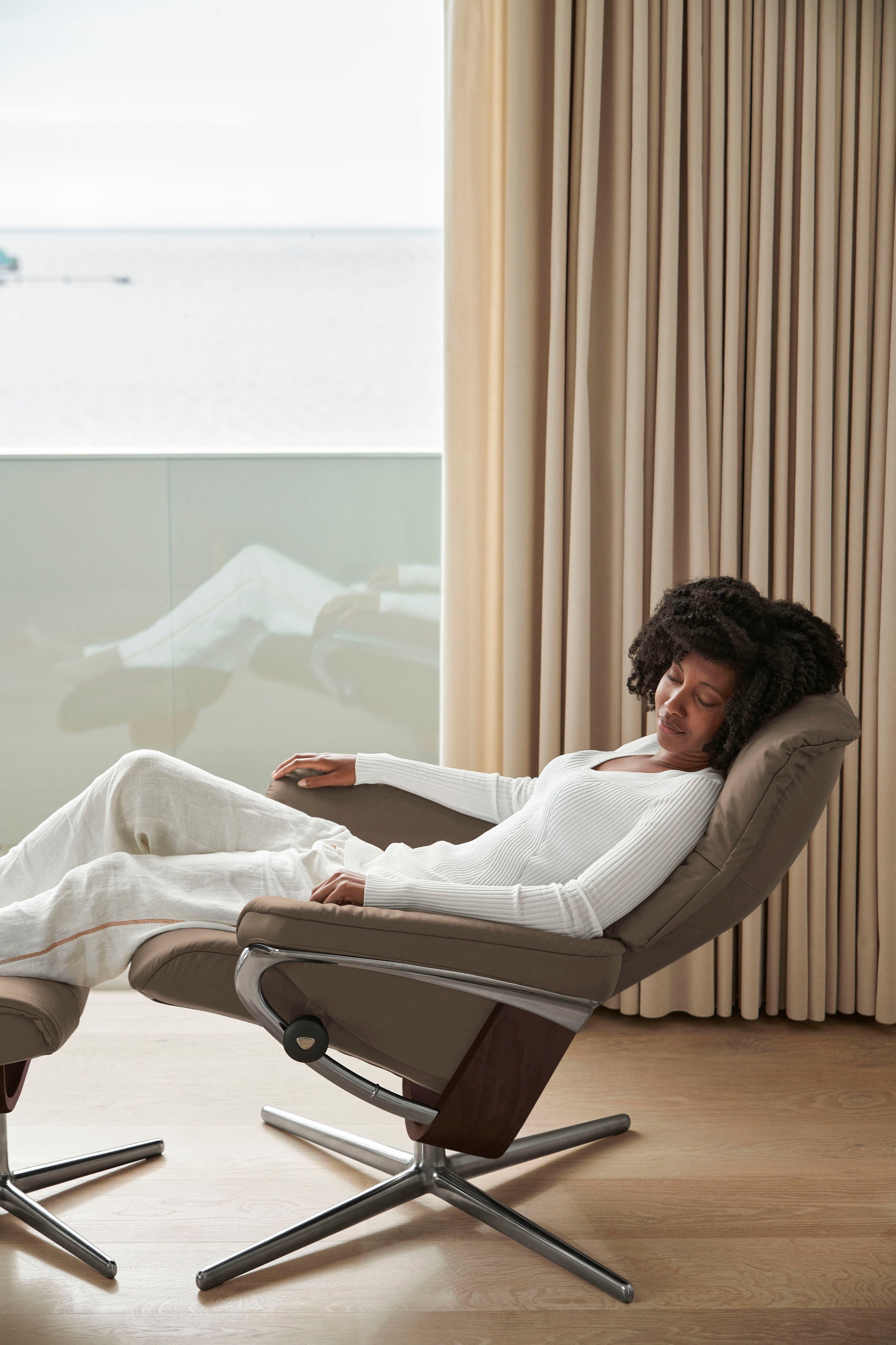 Stressless® Relaxsessel »Mayfair«, mit Cross Base, Größe S, M & L, Holzakzent Braun