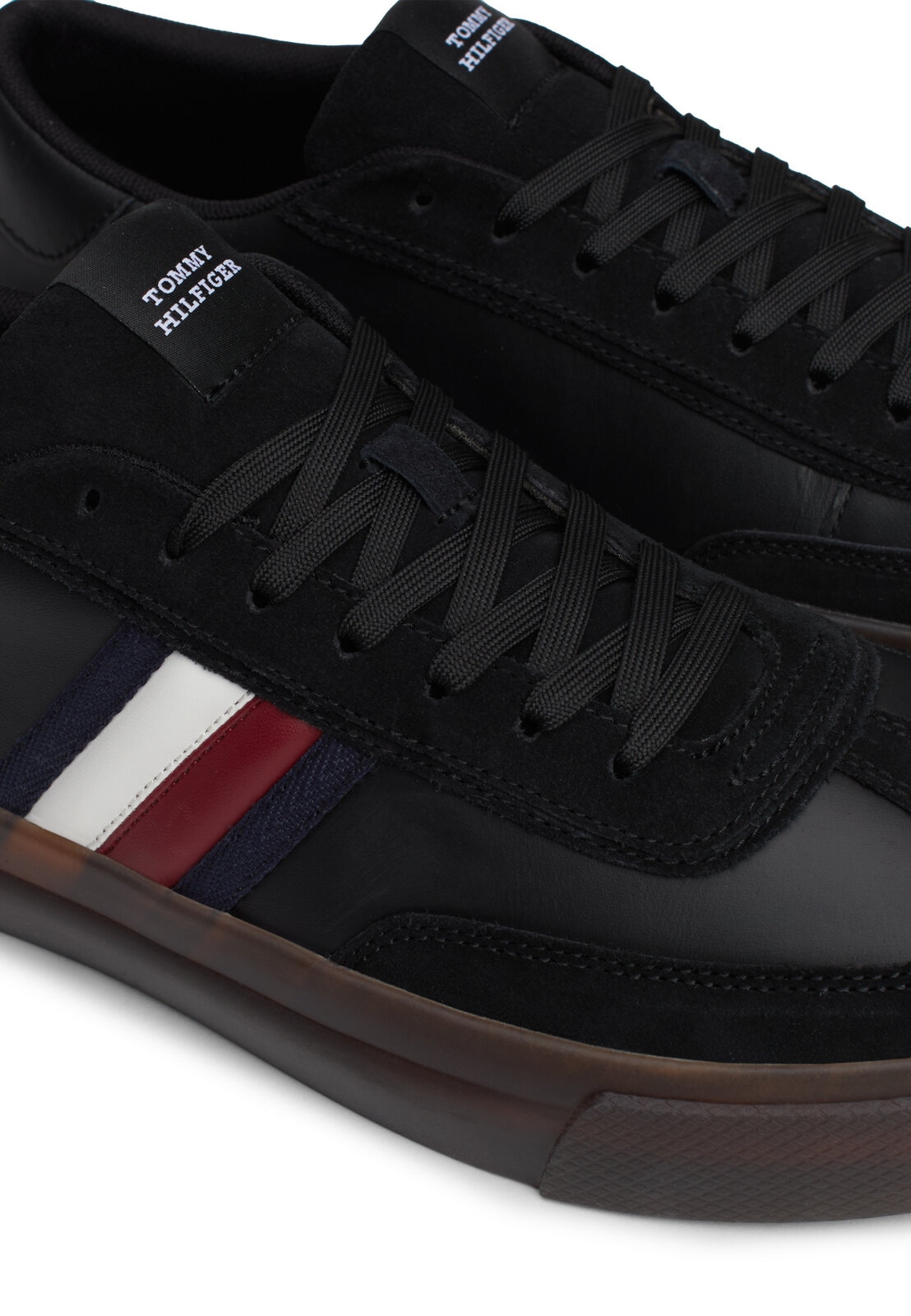 Tommy Hilfiger Sneaker »TH CUPSET TERRACE«, Freizeitschuh, Halbschuh, Schnürschuh mit seitlichen Streifen