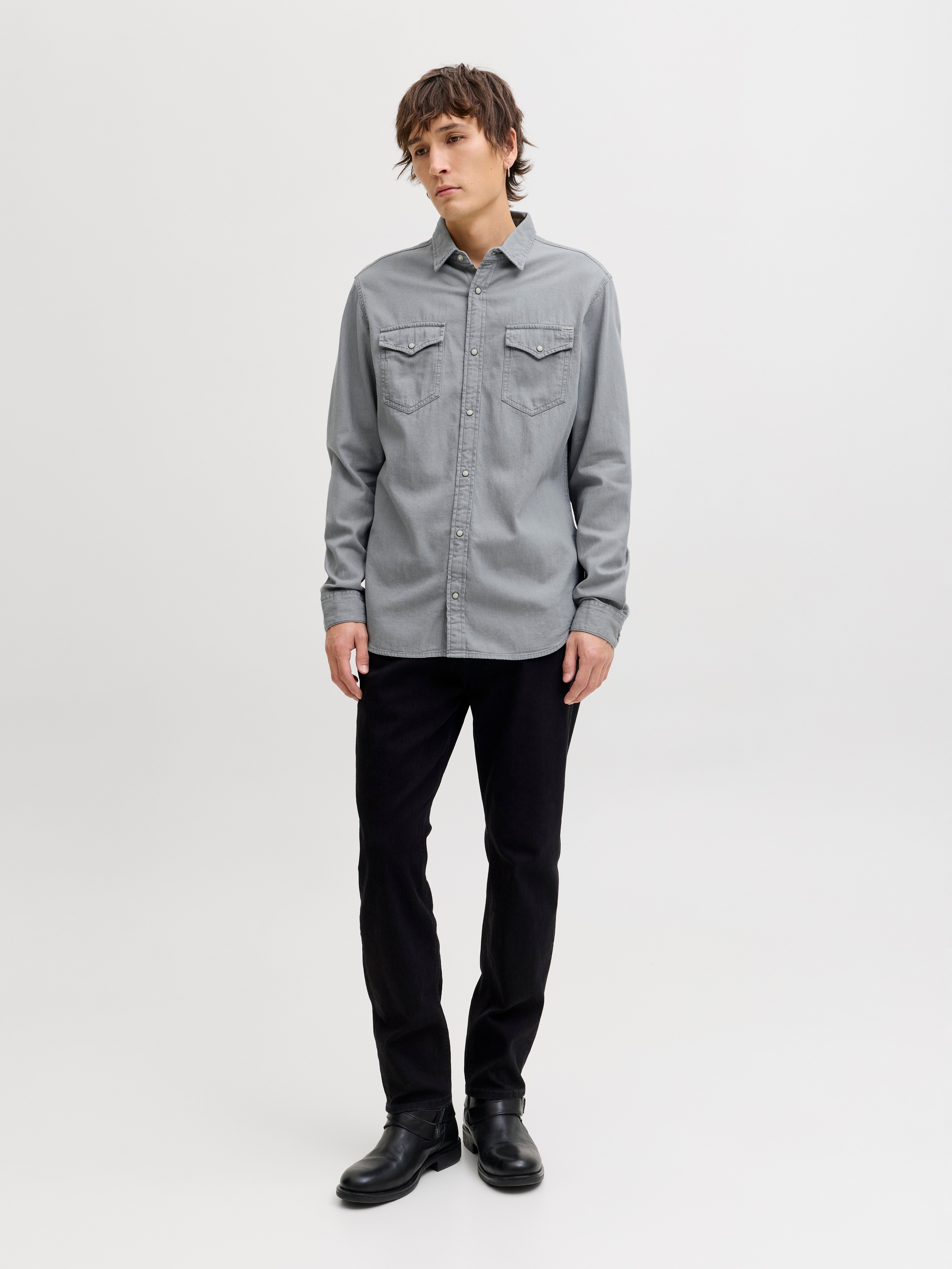 Jack & Jones Jeanshemd »JJESHERIDAN im Workwear-Stil mit robuster Baumwollqualität« mit angesetzter Brusttasche
