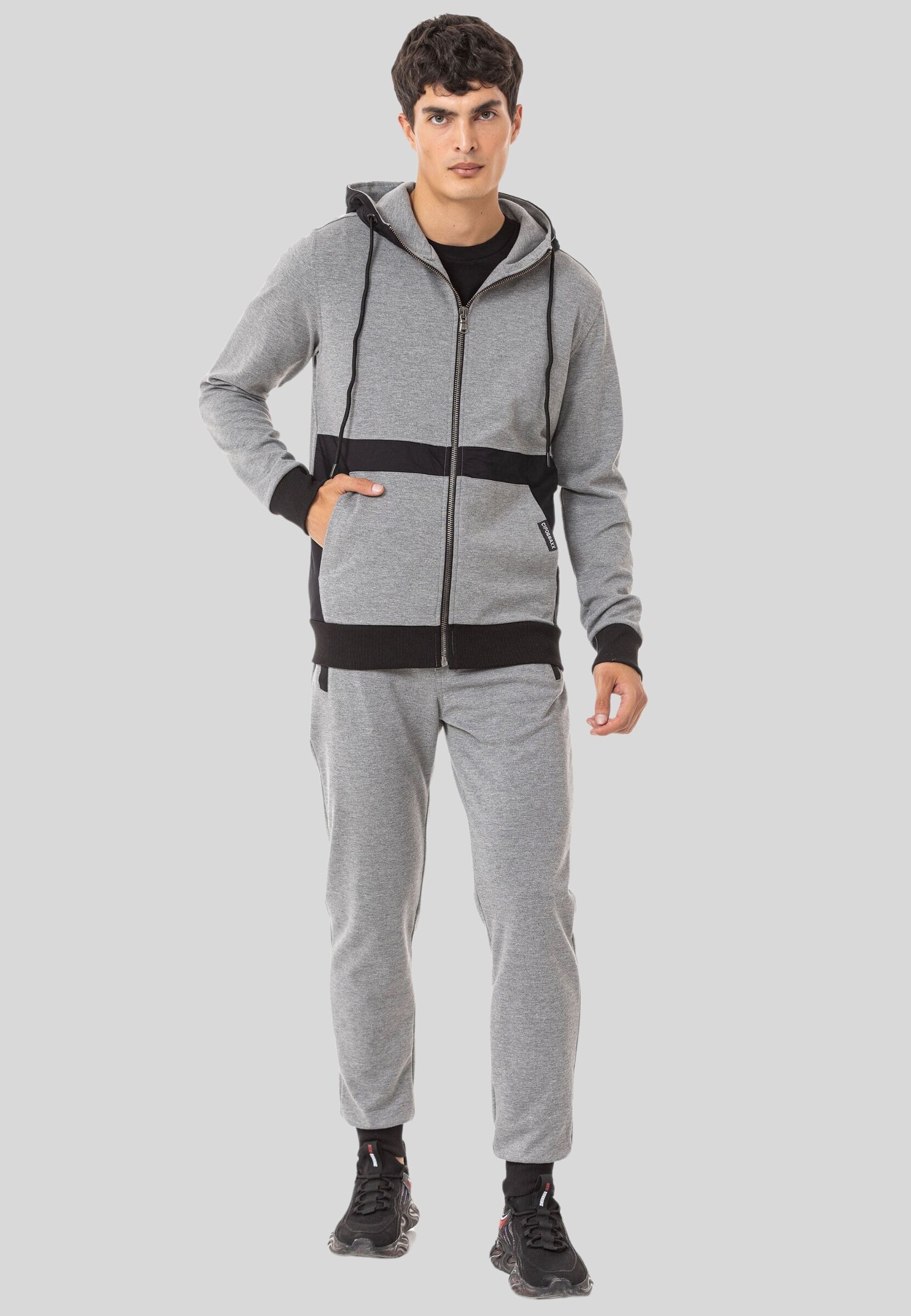 Cipo & Baxx Trainingsanzug »Cipo & Baxx Jogginganzug« 2 Stk. im Kontrast-Design