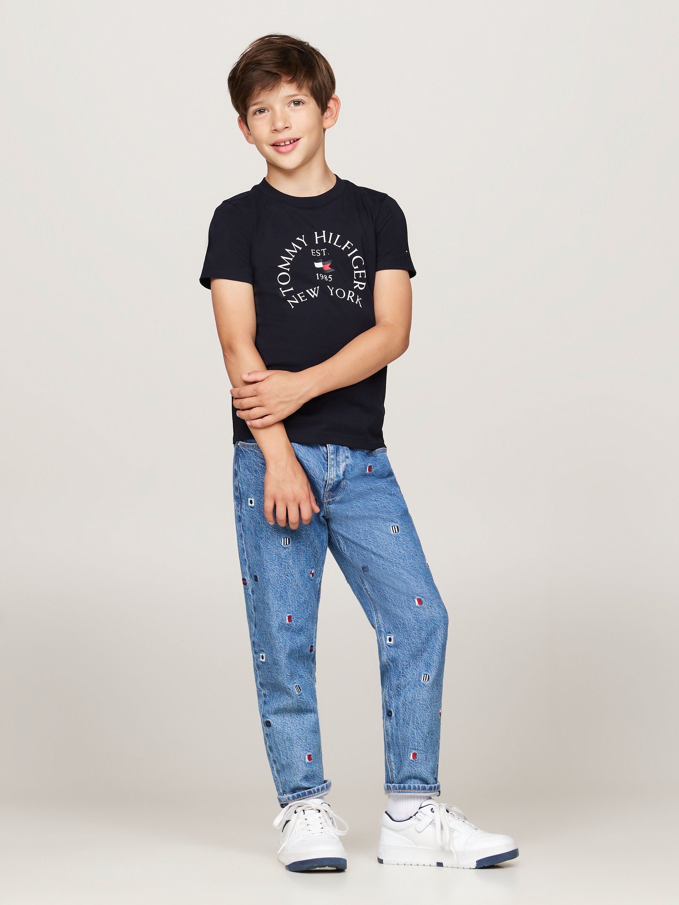 Tommy Hilfiger T-Shirt »NAUTICAL ARCH PRINTED REG TEE SS«, Baby bis 2 Jahre; mit großem Tommy Logo