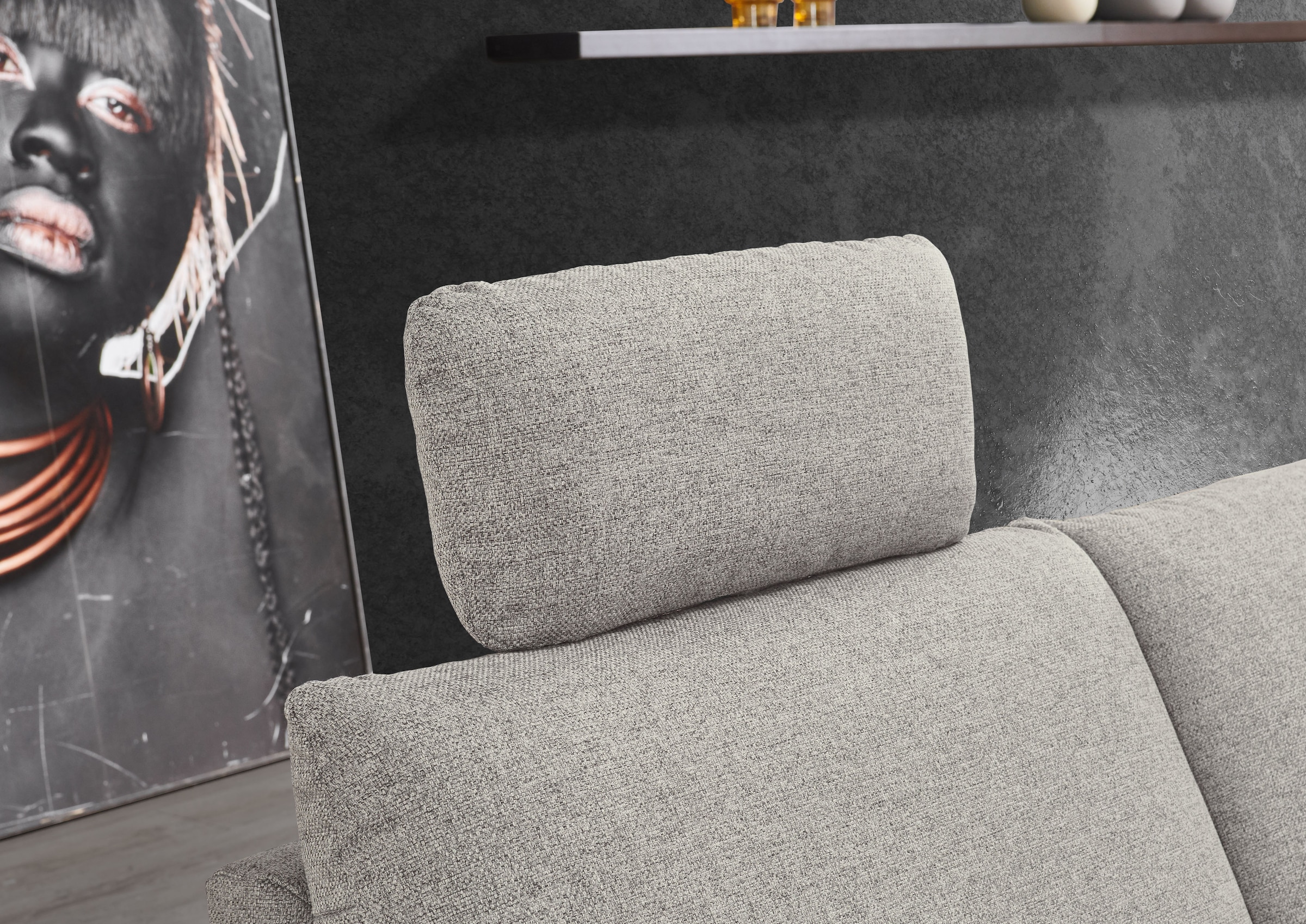 Places of Style Ecksofa »Sarsina: mit Tonnentaschen-Federkern, perfekt zum Entspannen L-Form«, inklusive 2 motorischen Relaxfunktionen mit Herz-Waage-Beschlag
