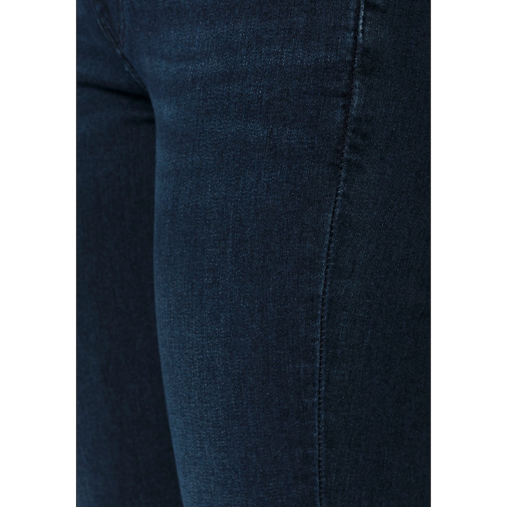 Levi's® Bootcut-Jeans »725 High-Rise Bootcut«