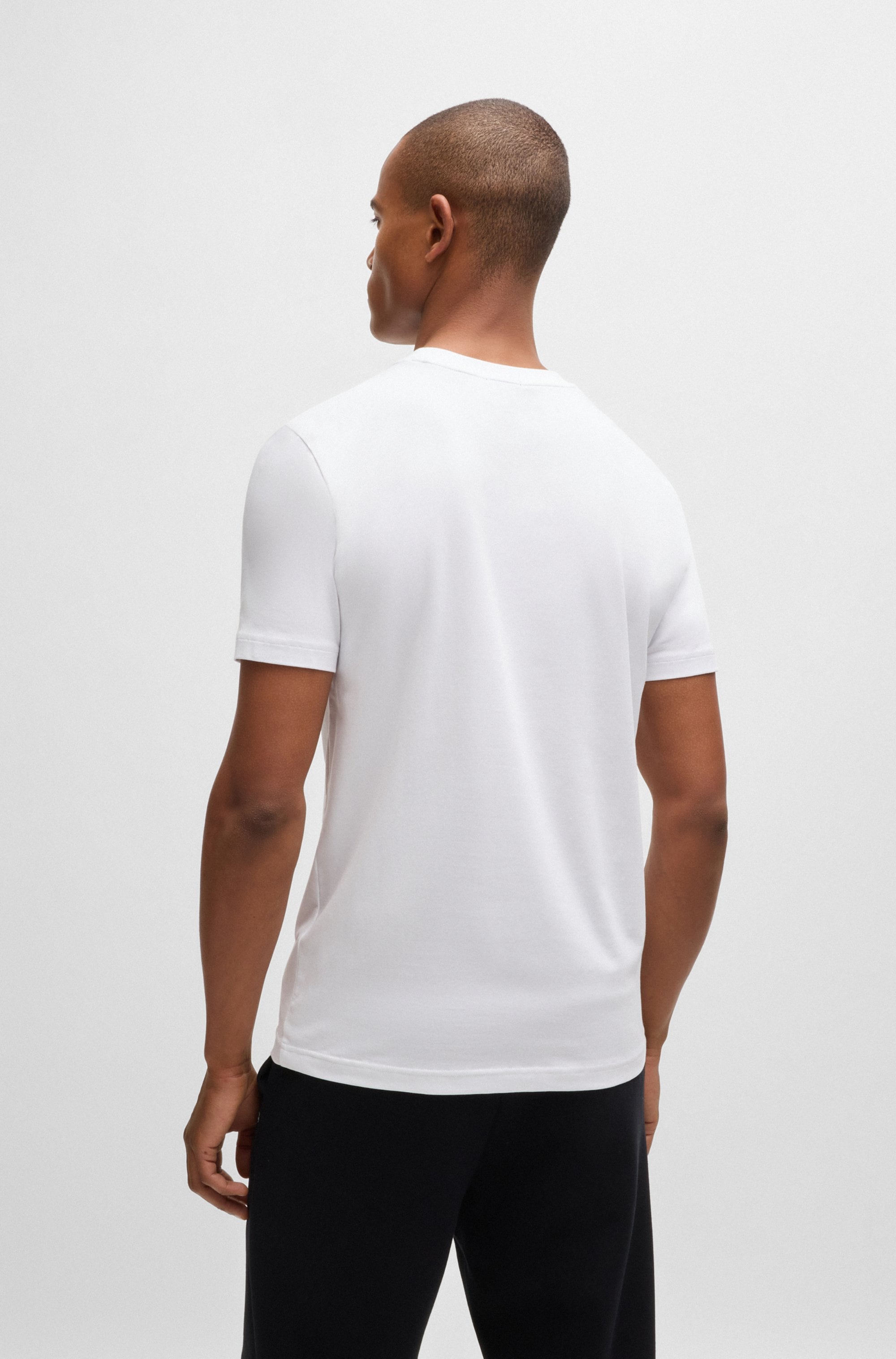 BOSS GREEN Rundhalsshirt »Tee«, mit gummiertem Kontrast-Logo