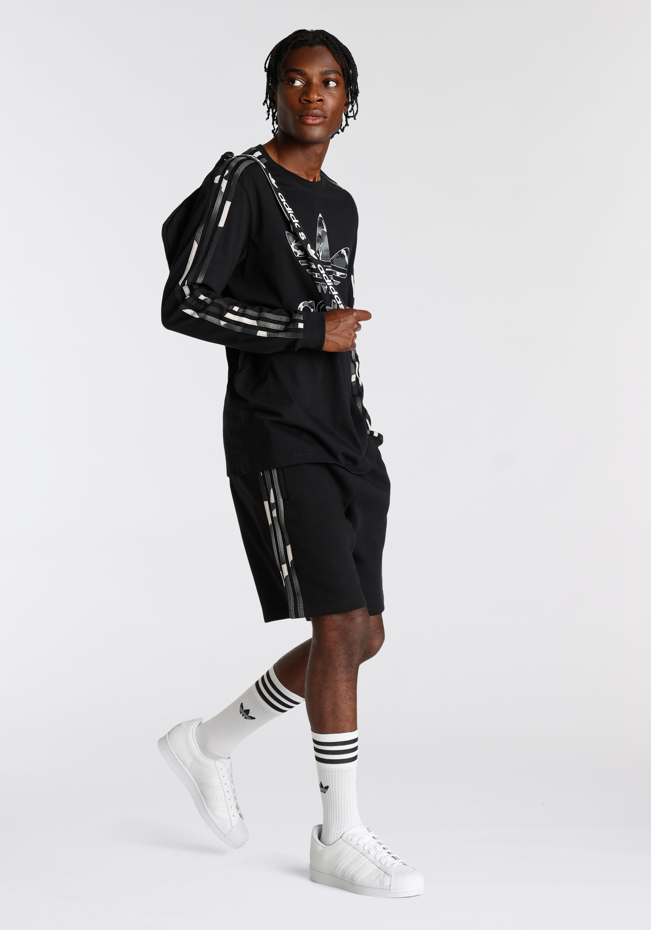 adidas Originals Langarmshirt »GRAPHICS CAMO STRIPE LONGSLEEVE«