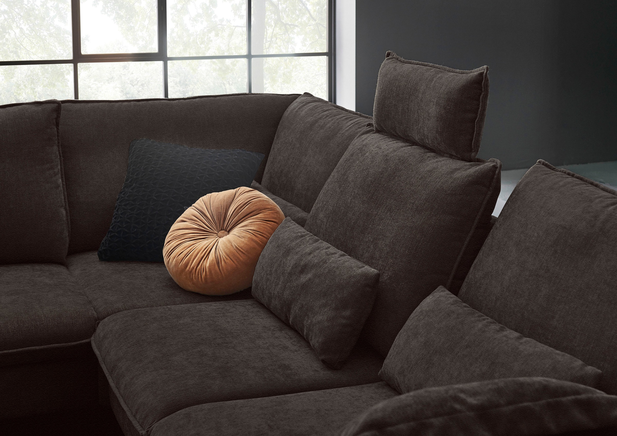 3C Carina Ecksofa, (1 St.), incl. 2 Kopfstützen, mit klappbarer Armlehne, weiches Sitzgefühl, wahlweise auch mit motorischer Rückentiefenverstellung und optional mit 3 Nierenkissen