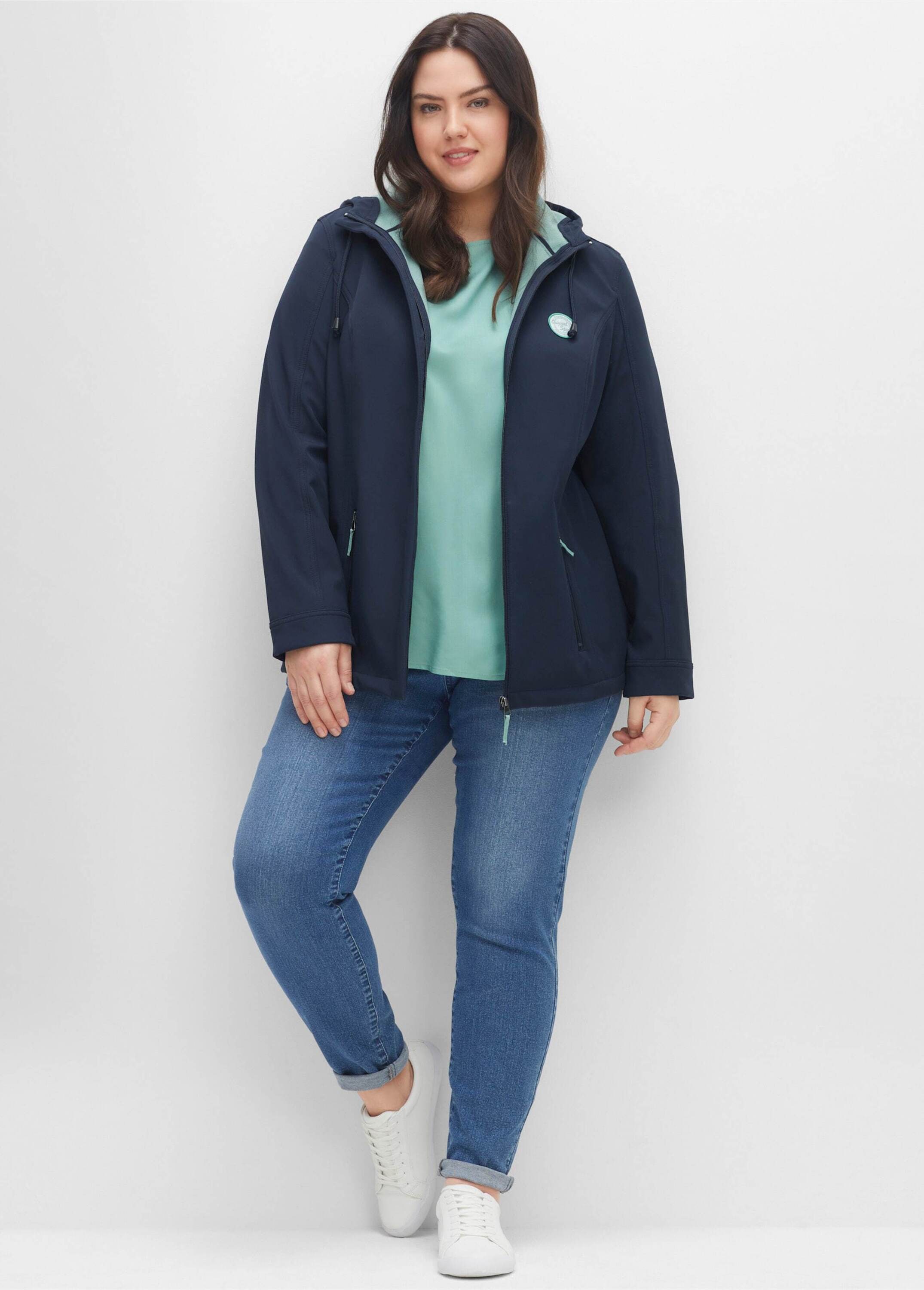 Sheego Softshelljacke »Softshelljacke Softshelljacke mit Fleece-Innenseite« mit Kapuze