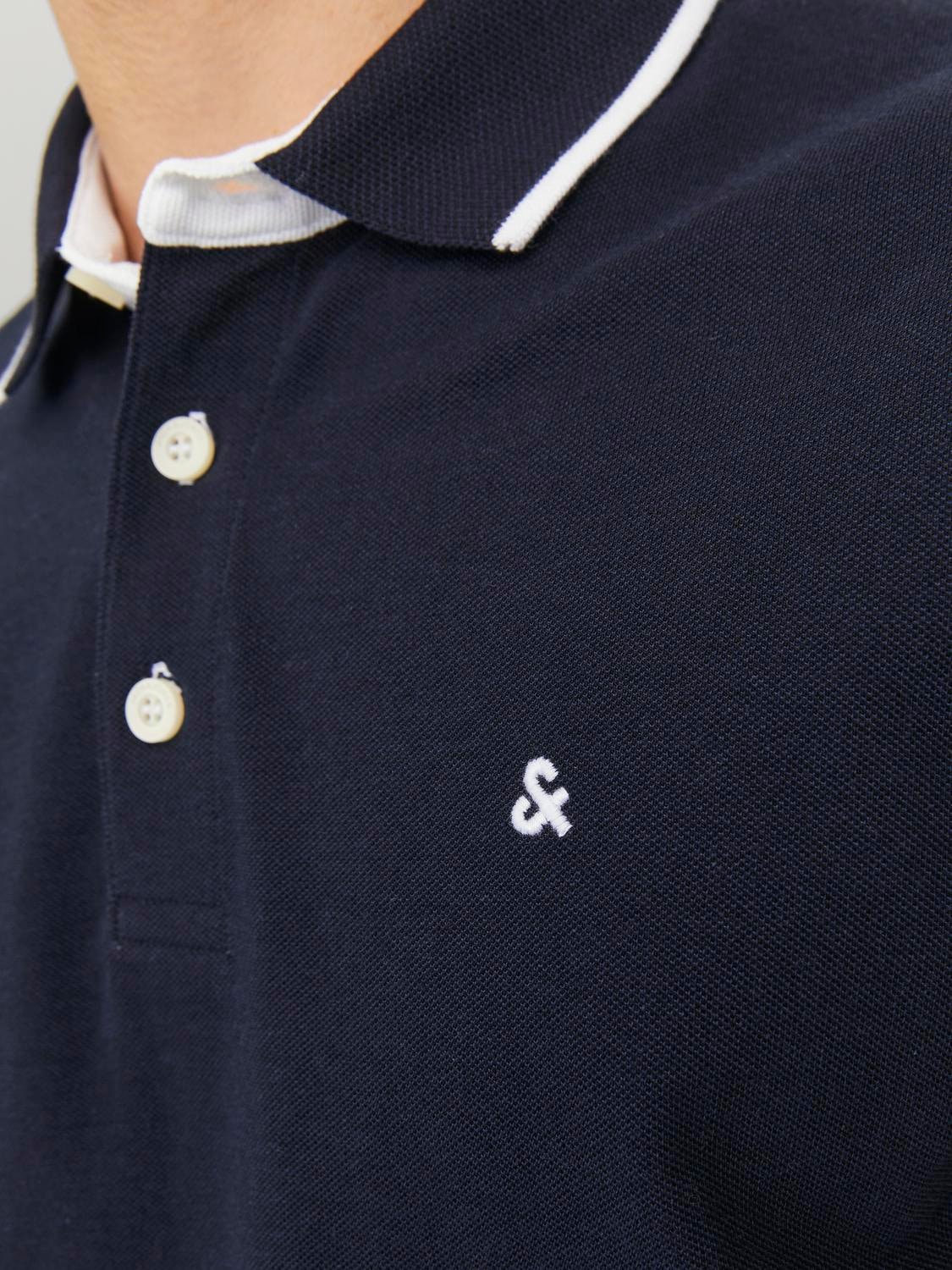 Jack & Jones Poloshirt »JJEPAULOS  Poloshirt mit klassischem Kragen und figurbetonter Form« Logostickerei, modisch, schmal, Baumwolle, Polokragen