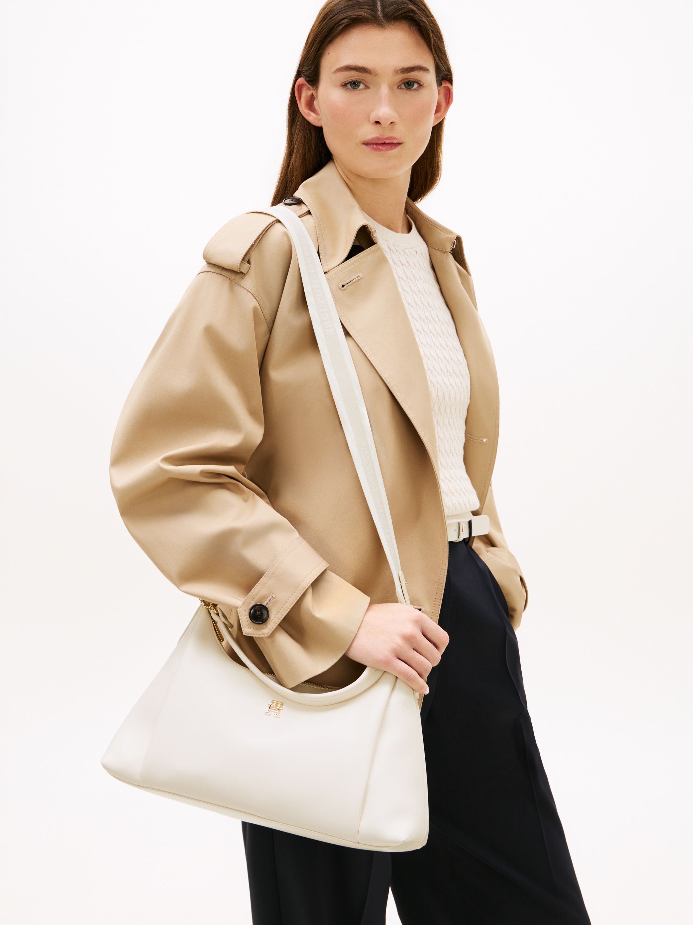 Tommy Hilfiger Schultertasche »TH ESSENTIAL SHOULDER BAG« Damen Umhängetasche, Tragetasche mit edlem TH-Schmucklogo