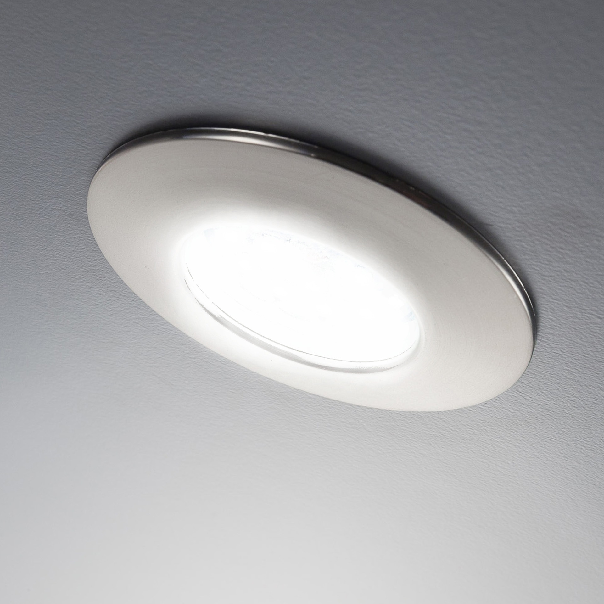 B.K.Licht LED Einbauleuchte »5er Set Bad Einbaustrahler, IP44 geschützt, LED Einbauspots, flach« LED-Board 5 Stk. Warmweiß 3.000K, 470Lm, 5,5W, Kunststoff, 7,5 x 3 cm, Nickel