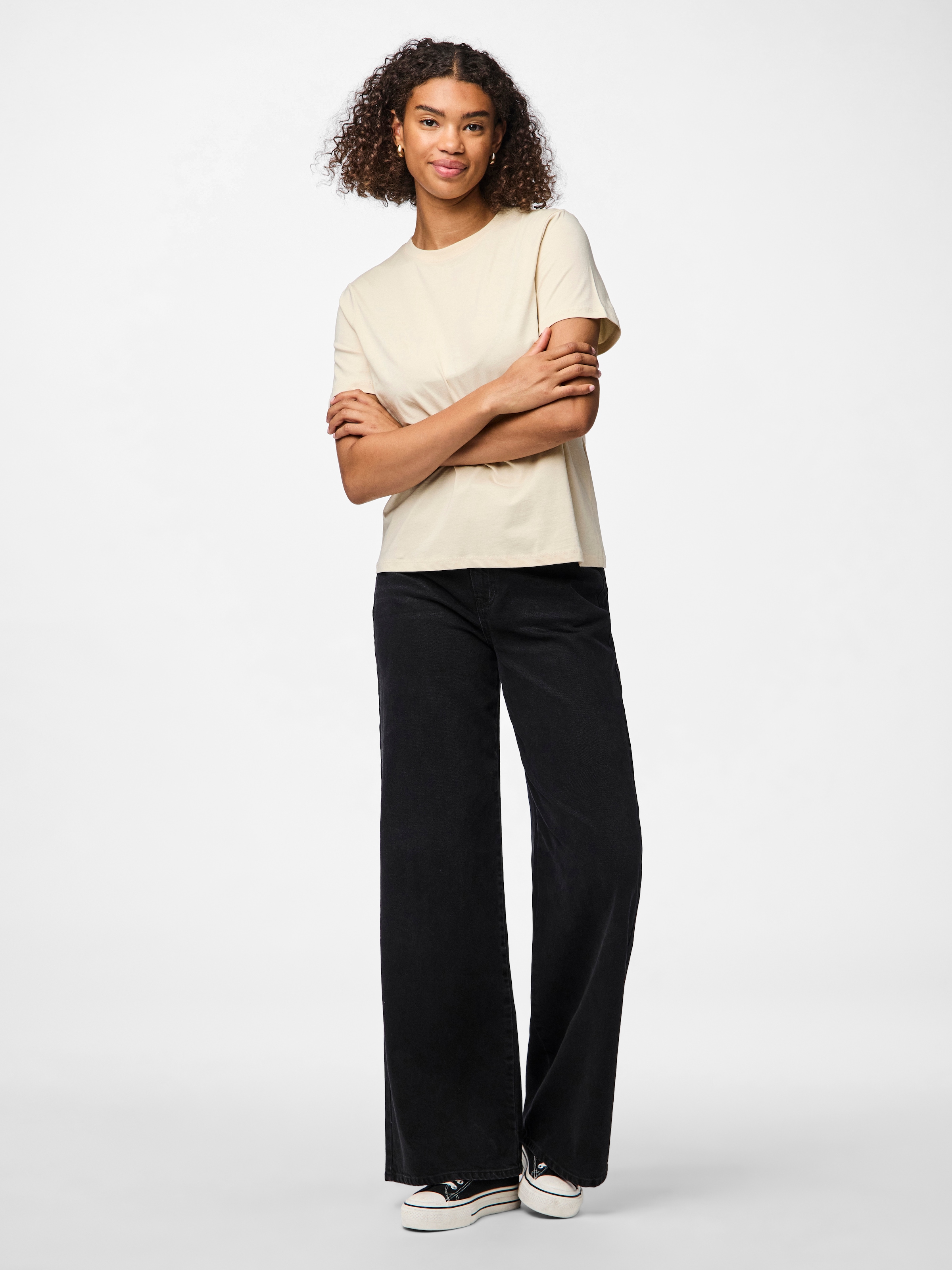 pieces Rundhalsshirt »PCRIA SS SOLID TEE NOOS BC«
