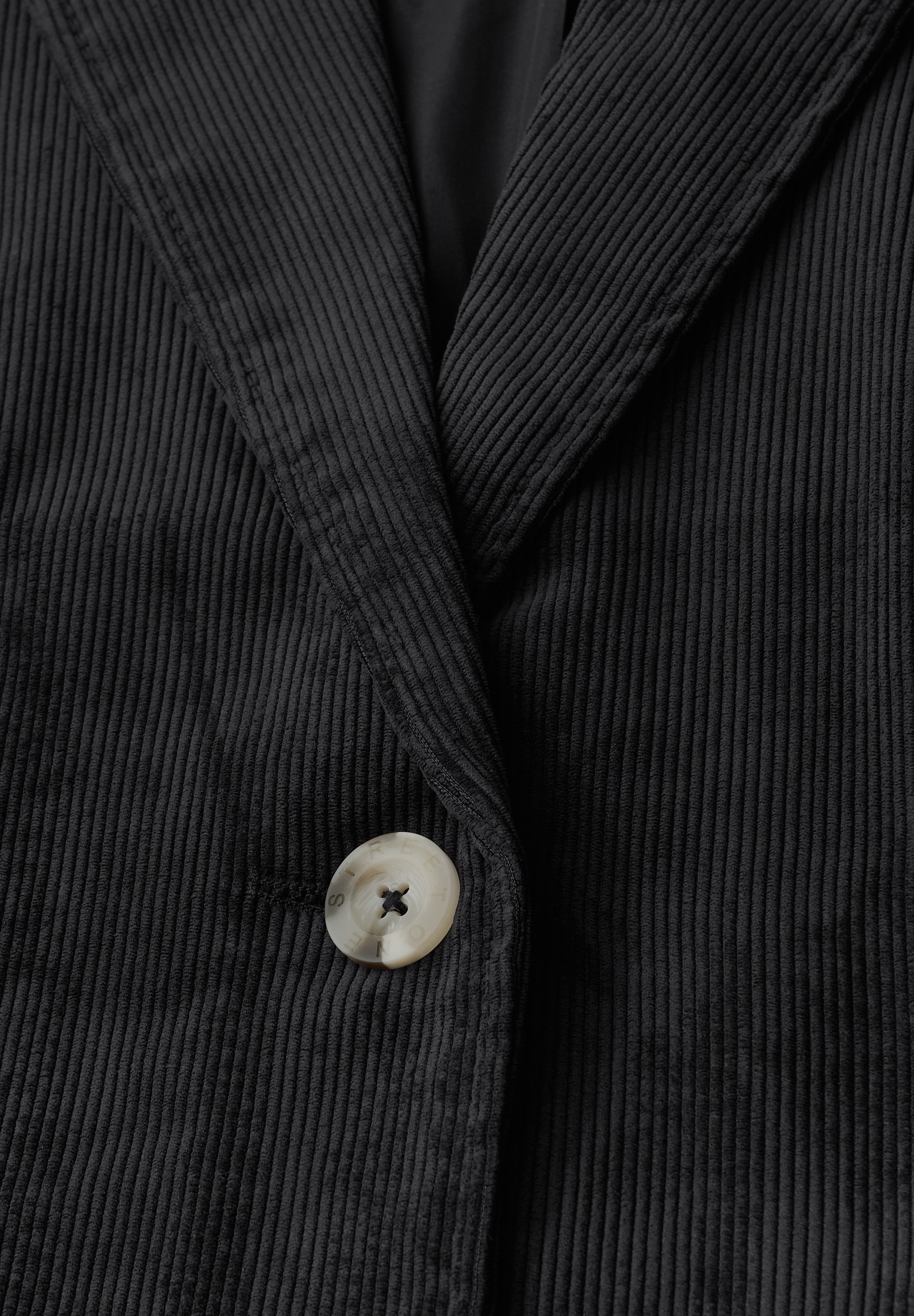 STREET ONE Kurzblazer, mit Reverskragen und aus Cord