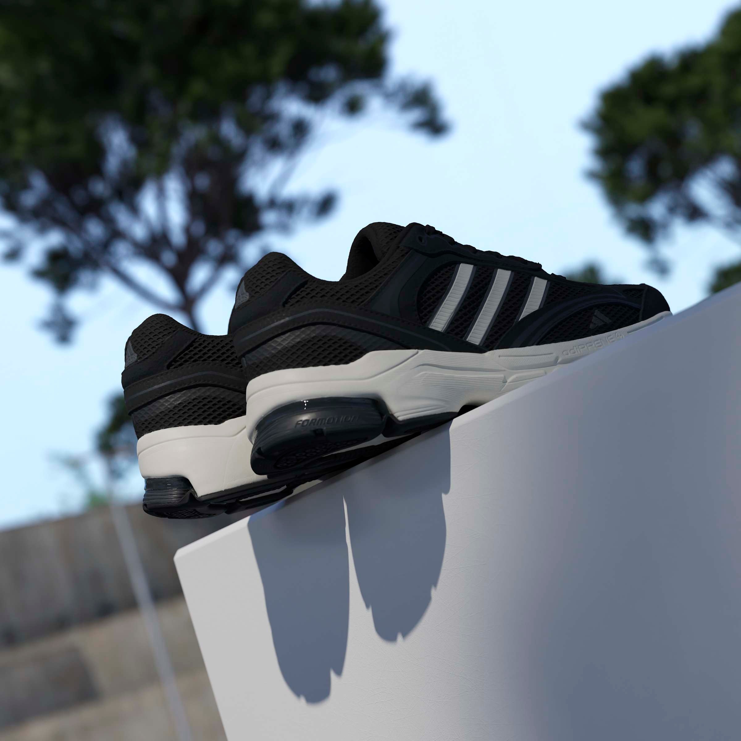 adidas Sportswear Sneaker »SPIRITAIN 2000«  inspiriert vom Design des adistar control