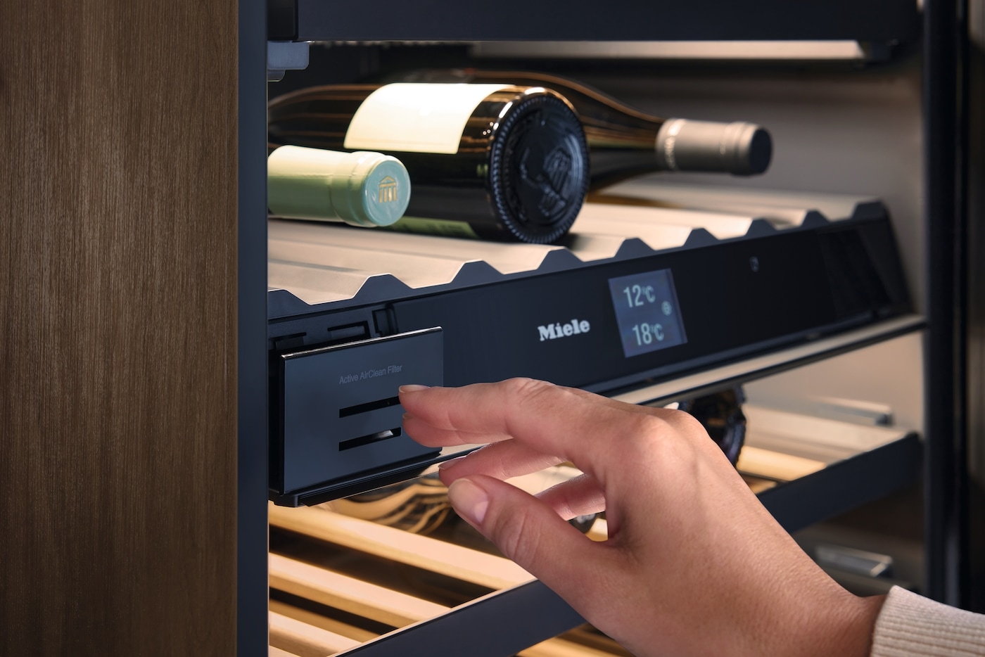 Miele Unterbauweintemperierschrank »KWTUS 7074 F«, für 32 St. Standardflaschen á 075l