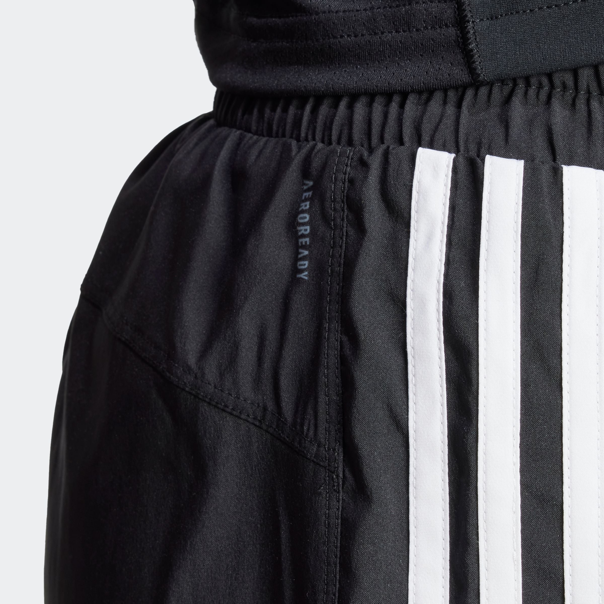 adidas Performance Shorts »PACER WVN HIGH«, (1 tlg.), Woven Trainingsshorts mit hohem Bund