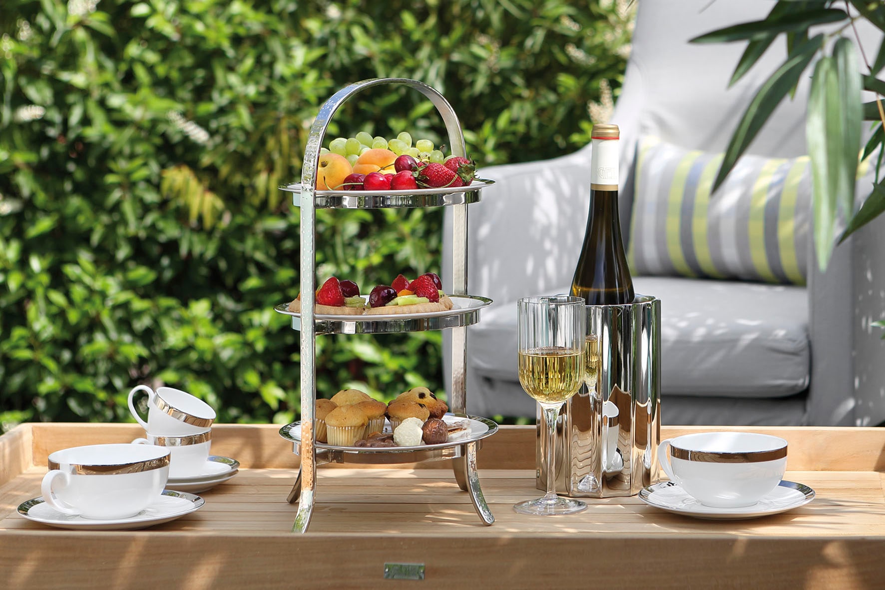 Fink Etagere »PLATE, mit feiner Hammerschlagstruktur«, (1 tlg.), für 3 Dessertteller Ø 21 cm