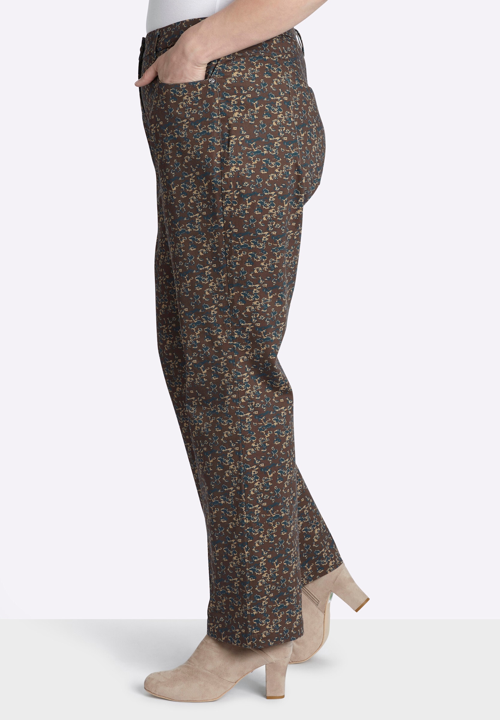 Sheego 5-Pocket-Hose »Bootcut-Hose Bootcuthose mit modernem Minimal-Print«