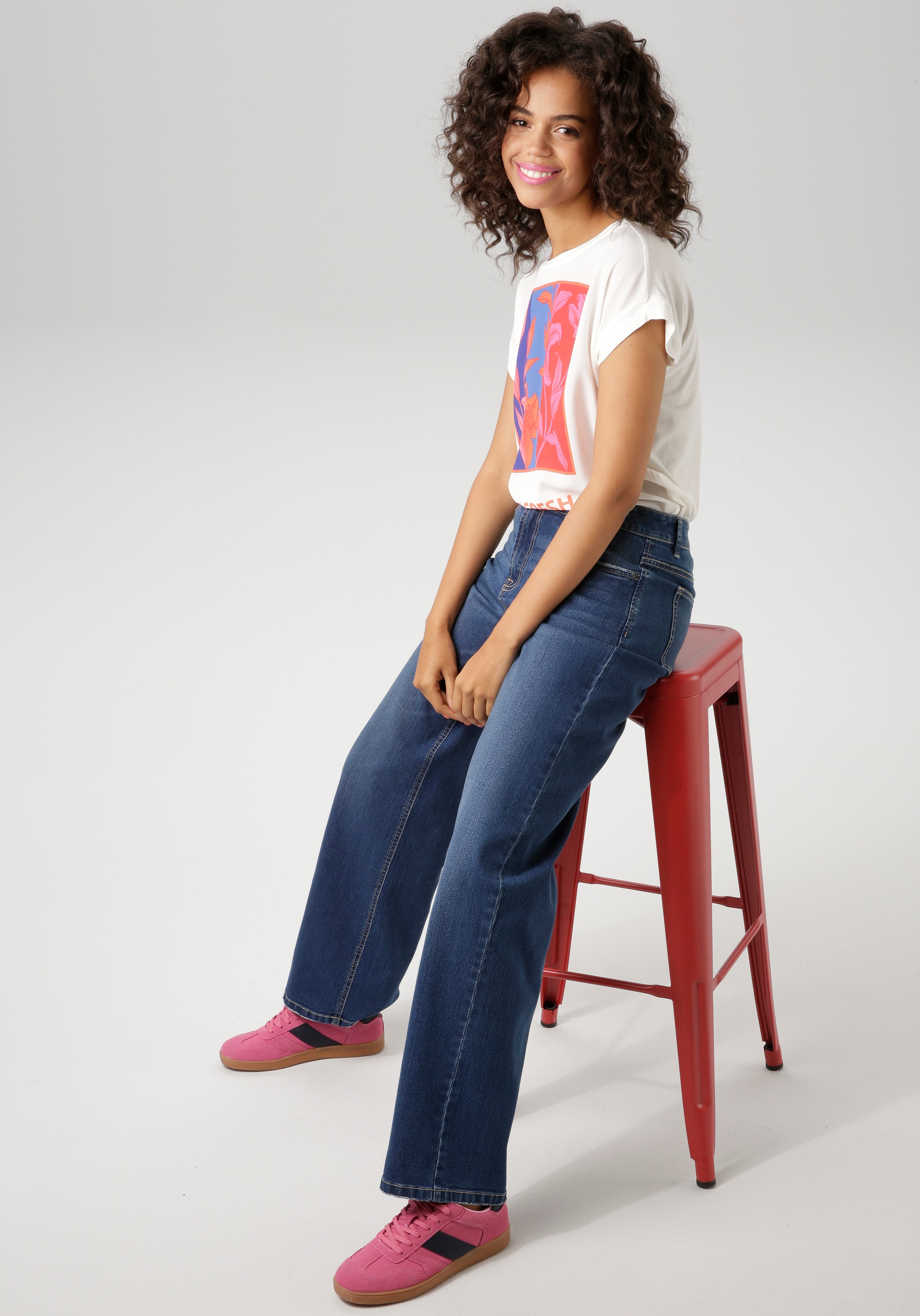 Aniston CASUAL Straight-Jeans, mit trendig weitem Bein