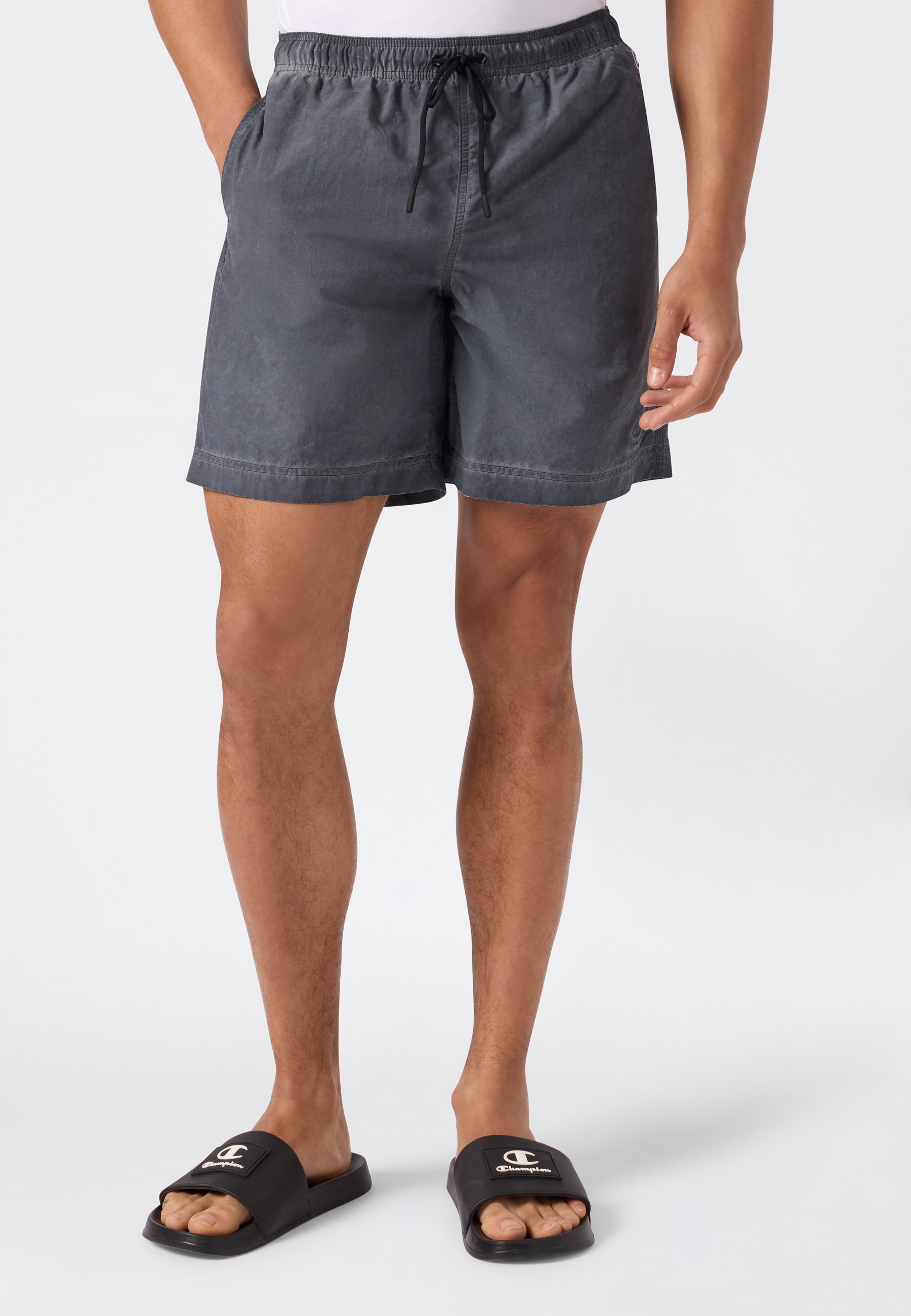 Champion Badeshorts »5-inch Men's swim shorts« unifarbene oder ausgewaschene Optik, leichtes Material aus Polyamid