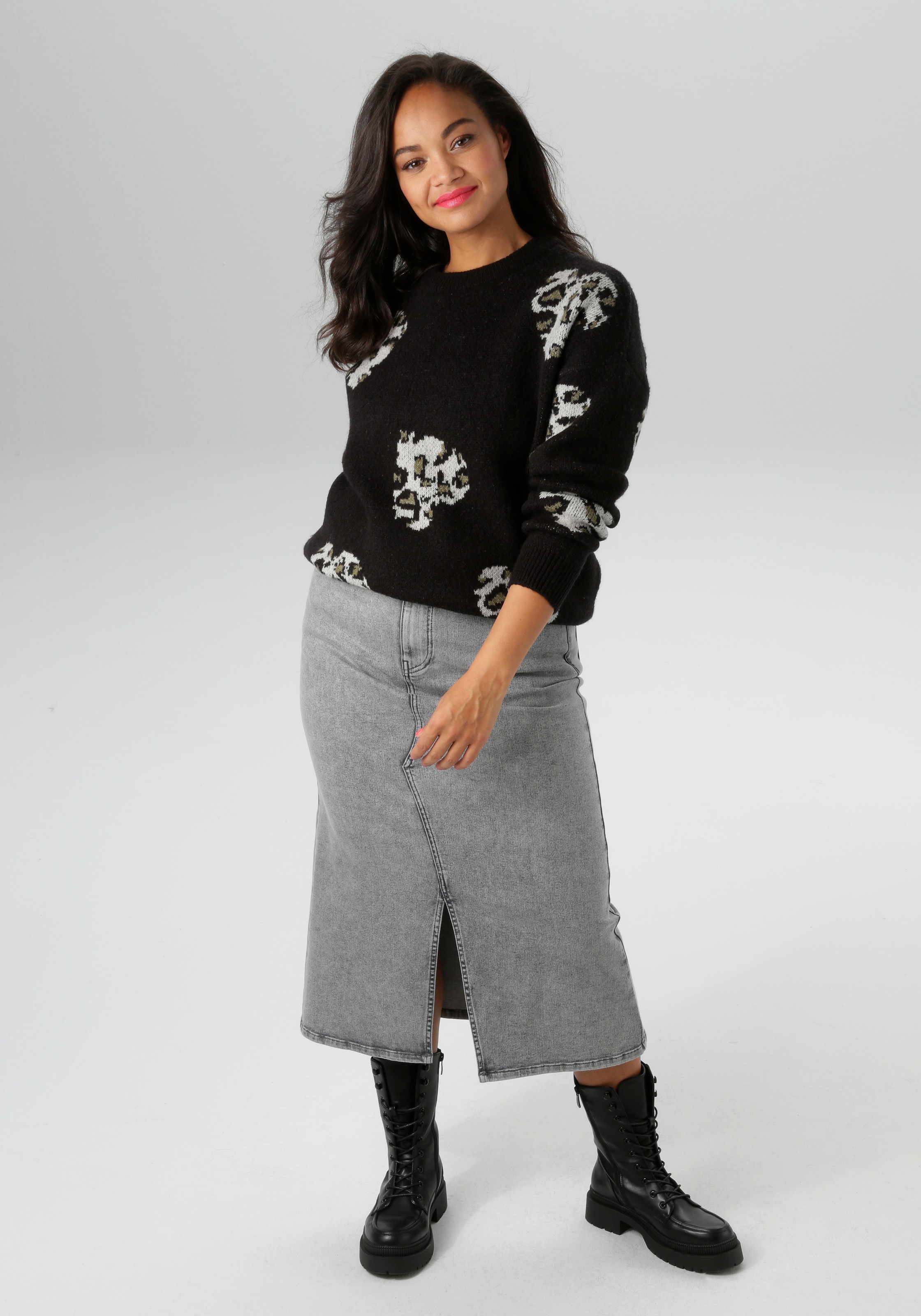 Aniston PLUS Strickpullover, mit eingestrickten Herzchen in Animalprint