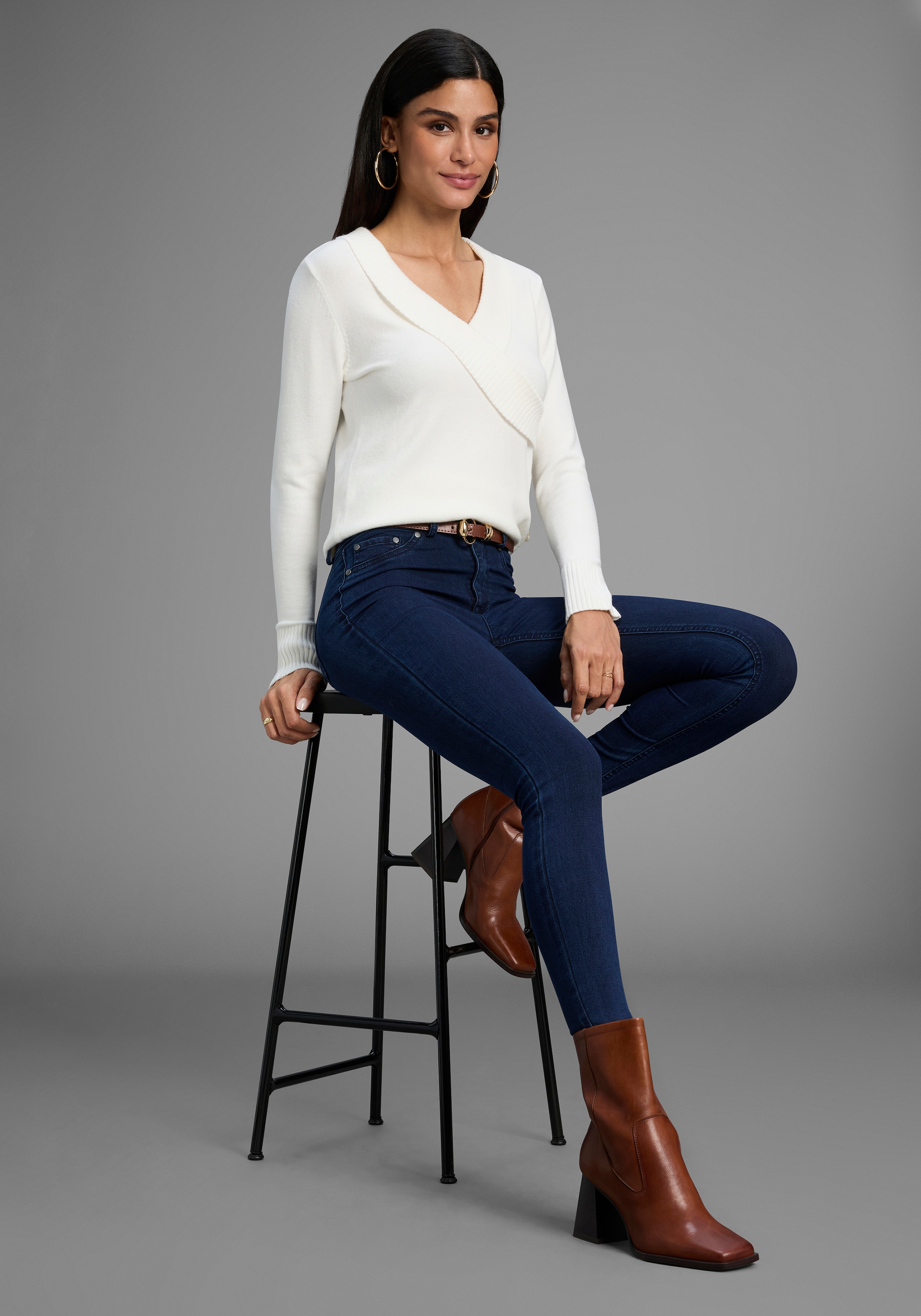 Bruno Banani Schalkragenpullover , Wickel-Optik mit Zierknöpfen - NEUE KOLLEKTION
