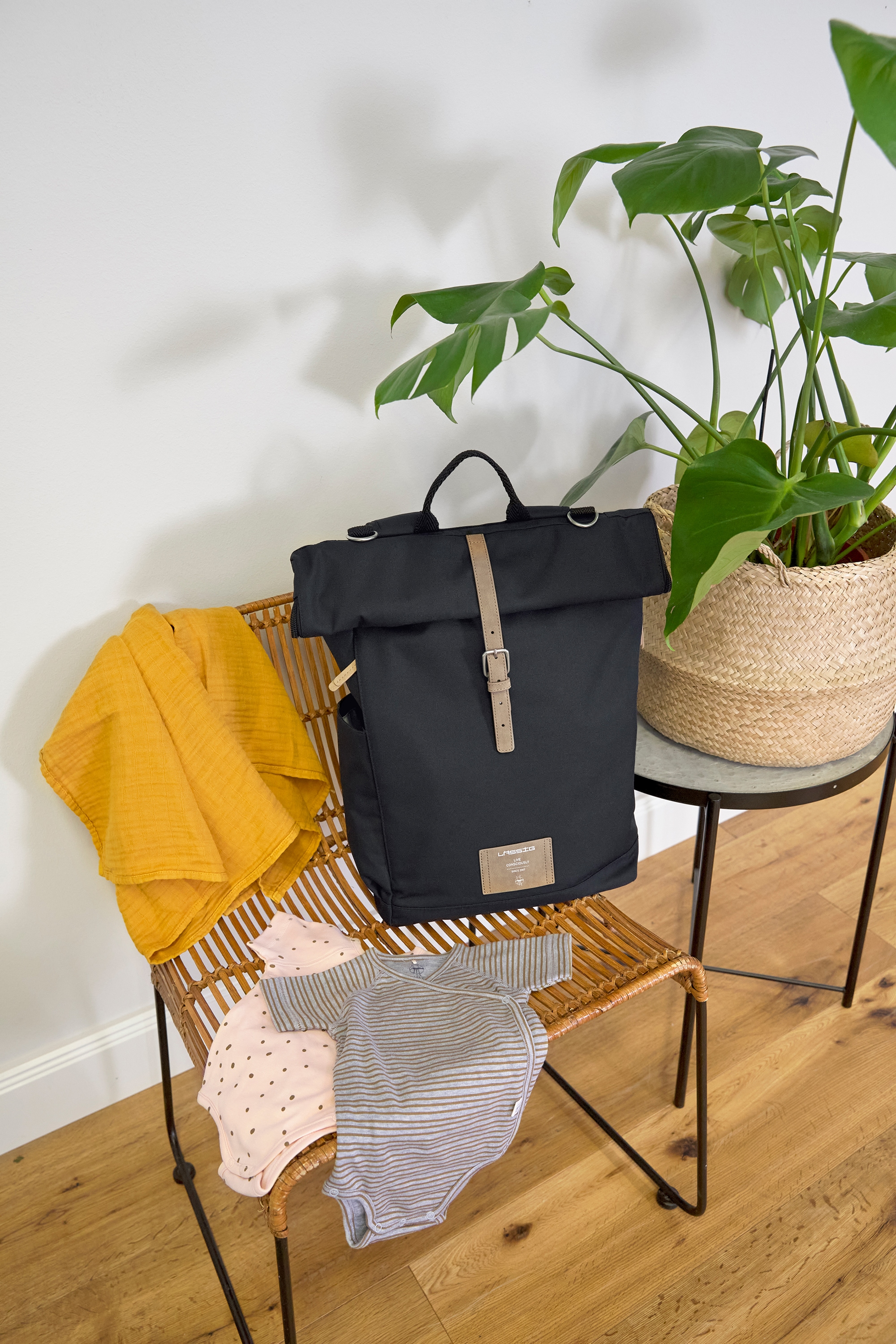 LÄSSIG Wickelrucksack »Green Label, Rolltop, night Blue«, PETA-approved vegan; zum Teil aus recyceltem Material