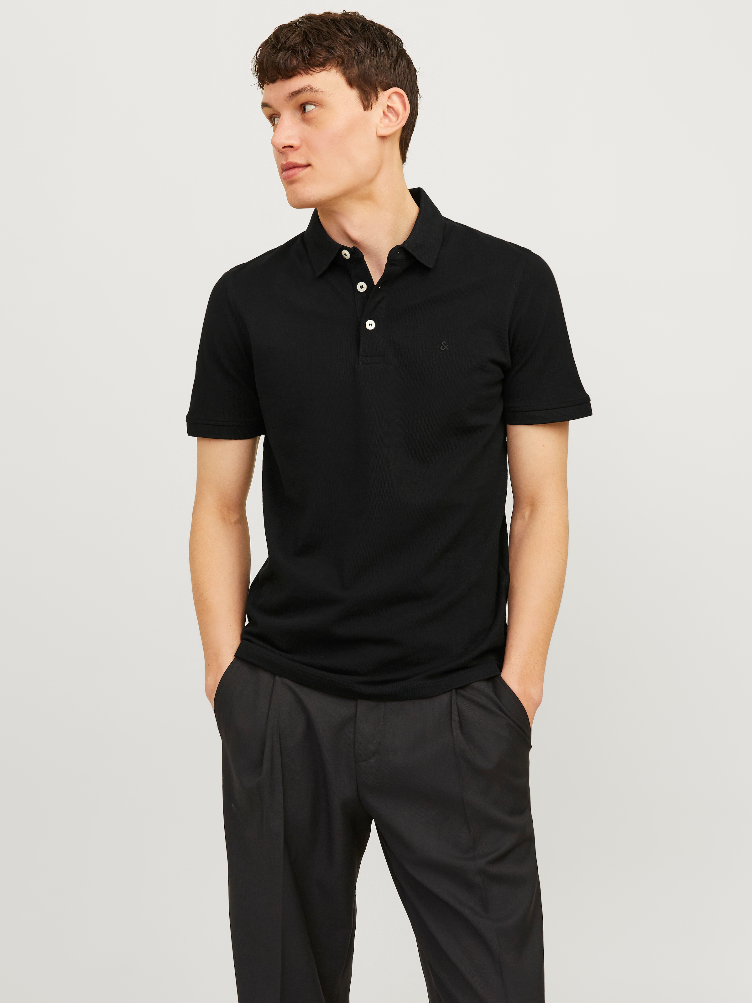 Jack & Jones Poloshirt »JJEPAULOS  Poloshirt mit klassischem Kragen und figurbetonter Form« Logostickerei, modisch, schmal, Baumwolle, Polokragen