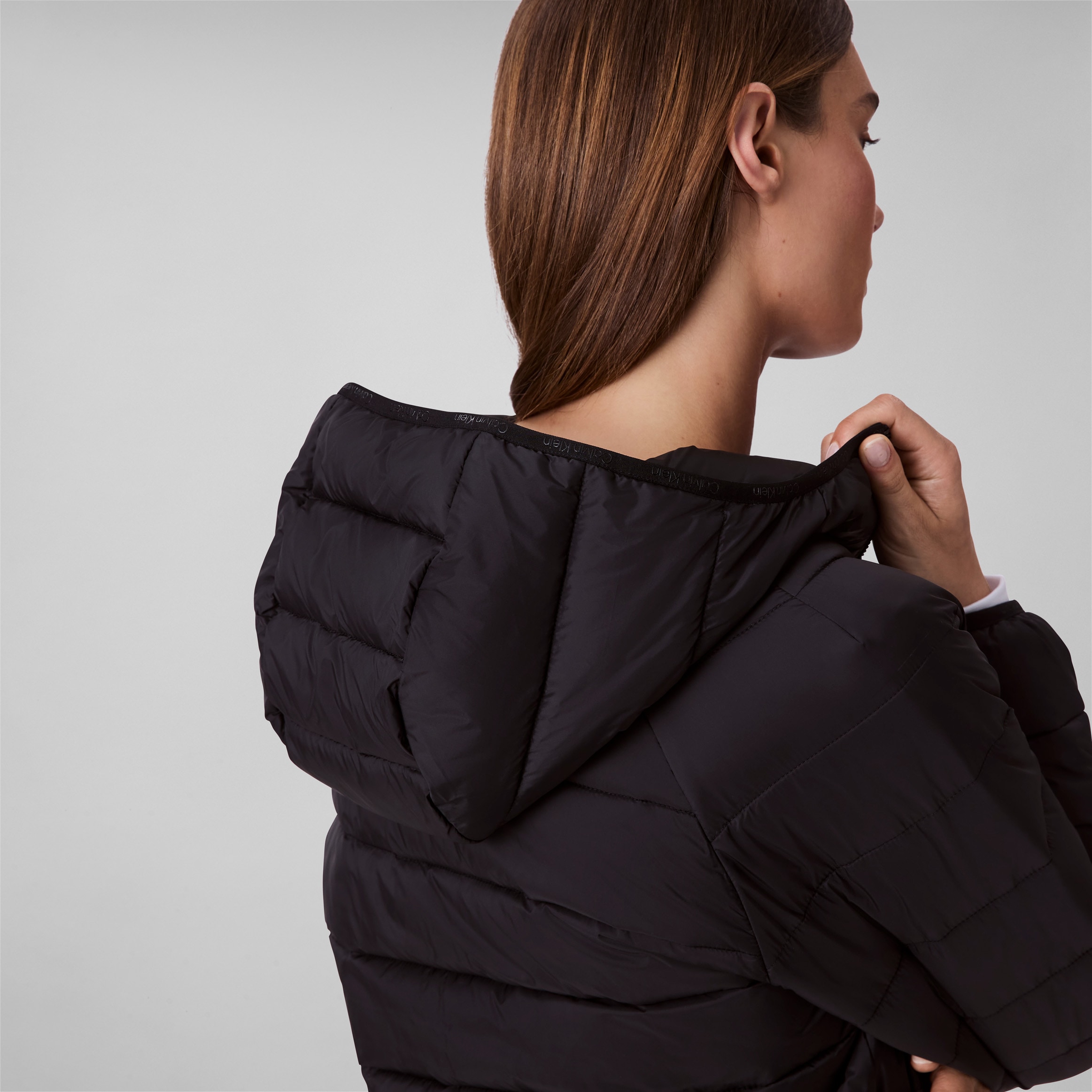 Calvin Klein Jeans Steppjacke »LGHTWGHT QLTD JCKT P« mit Kapuze Mit Rundhalsausschnitt