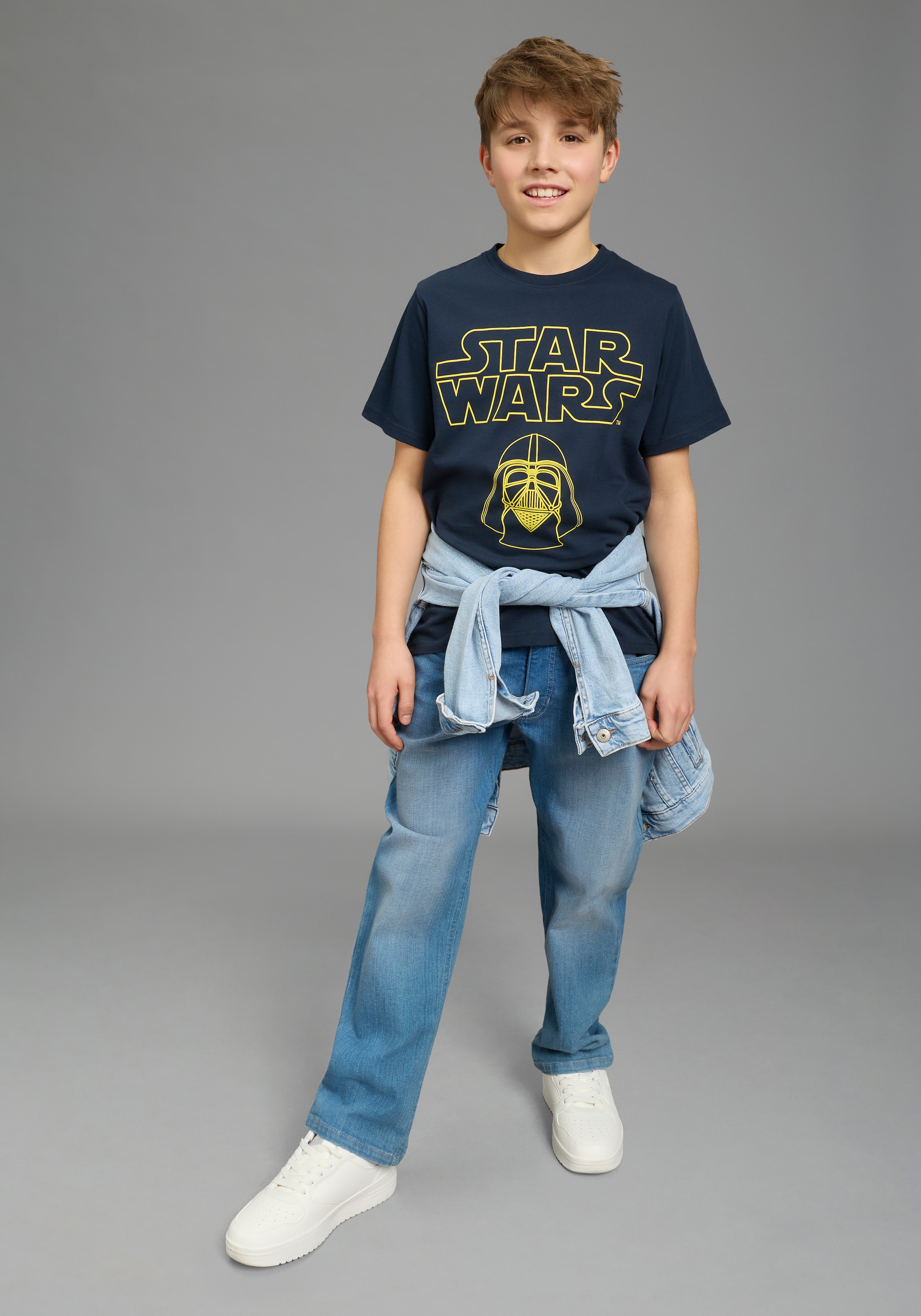 KIDSWORLD T-Shirt »STAR WARS: DARTH VADER - Disney Shirt« DARTH VADER Shirt. Kurzarm, mit modischem Druck, aus Baumwolle