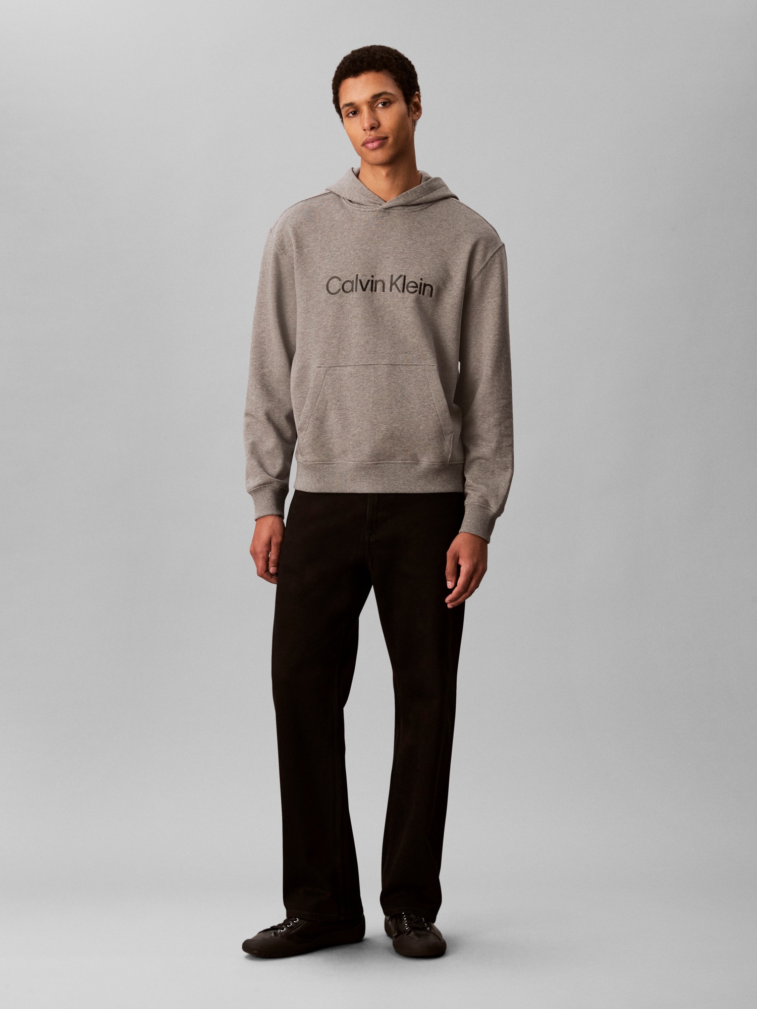 Calvin Klein Kapuzensweatshirt »LS EU STANDARD LOGO 350TERRY PO« Mit Rundhalsausschnitt, regular fit