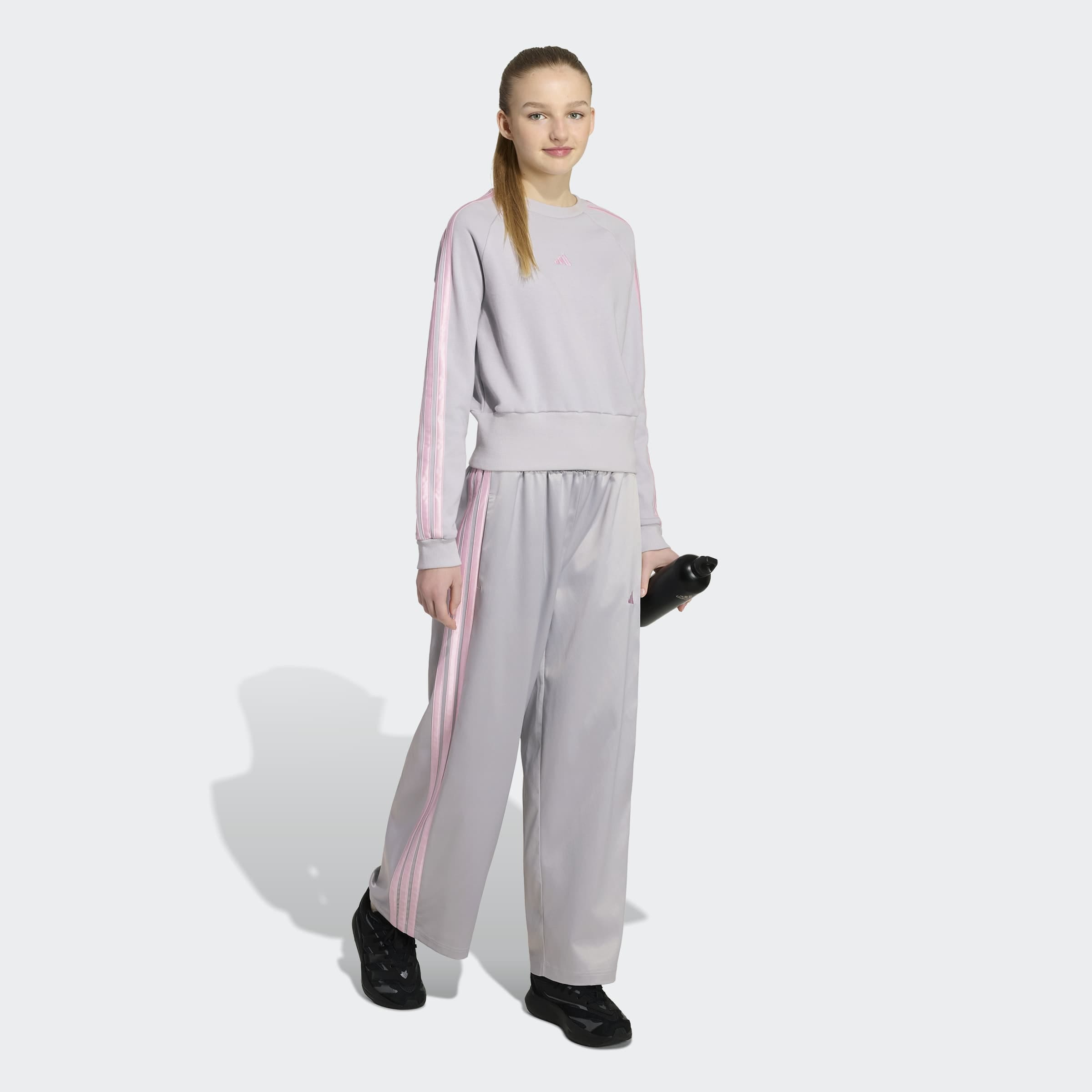 adidas Sportswear Sweatshirt »SATIN«
