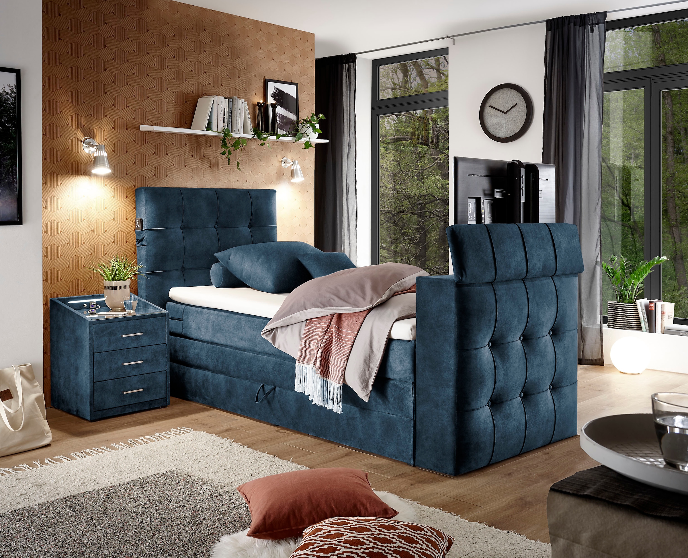 set one by Musterring Boxspringbett »Richmond«, mit Duo-Matratze (H2/H3), versenkbarer TV-Halterung (bis 40 Zoll) und Fernbedienung. Wahlweise mit/ohne Bettkasten